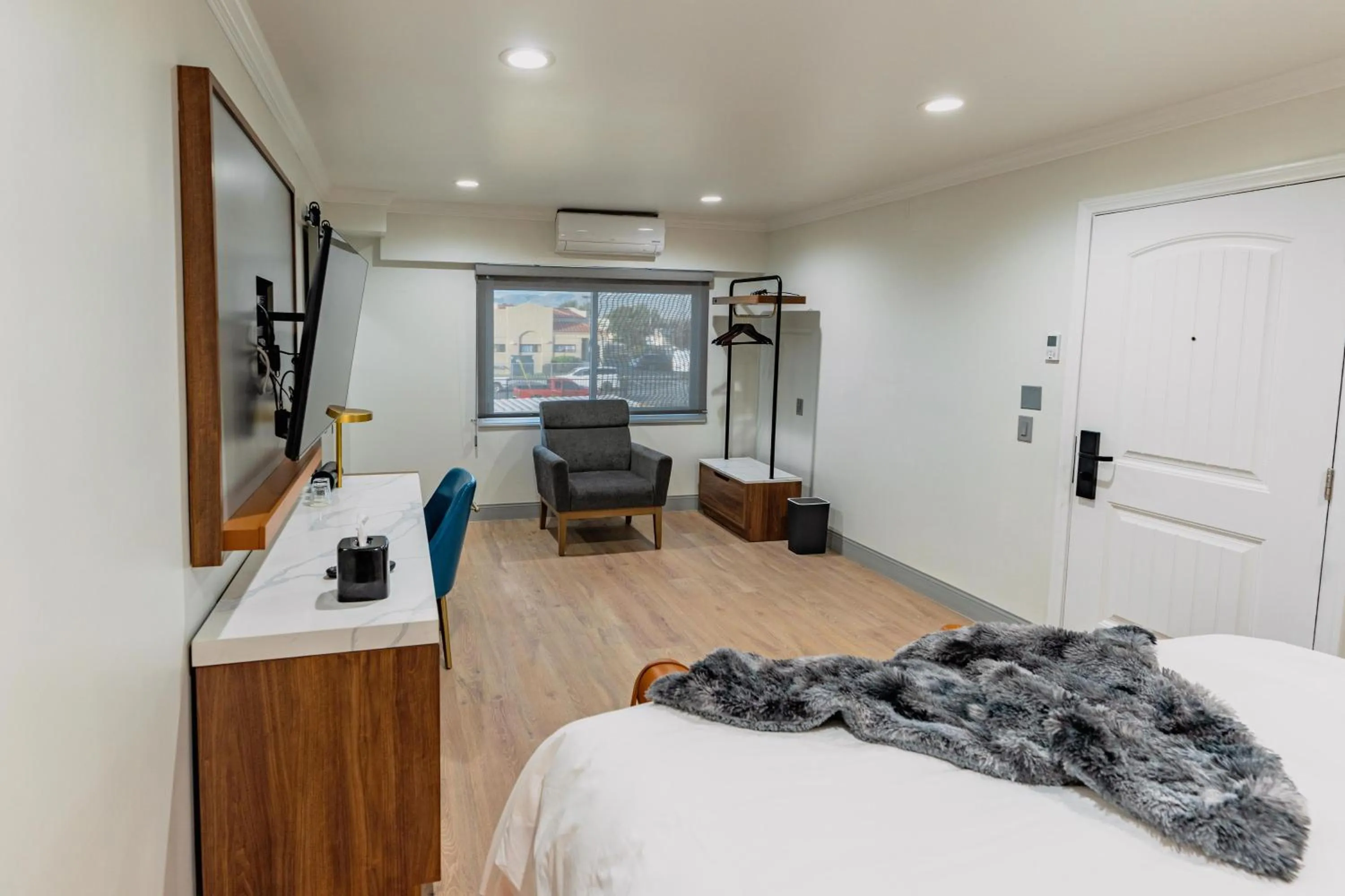 Photo of the whole room in Avanti