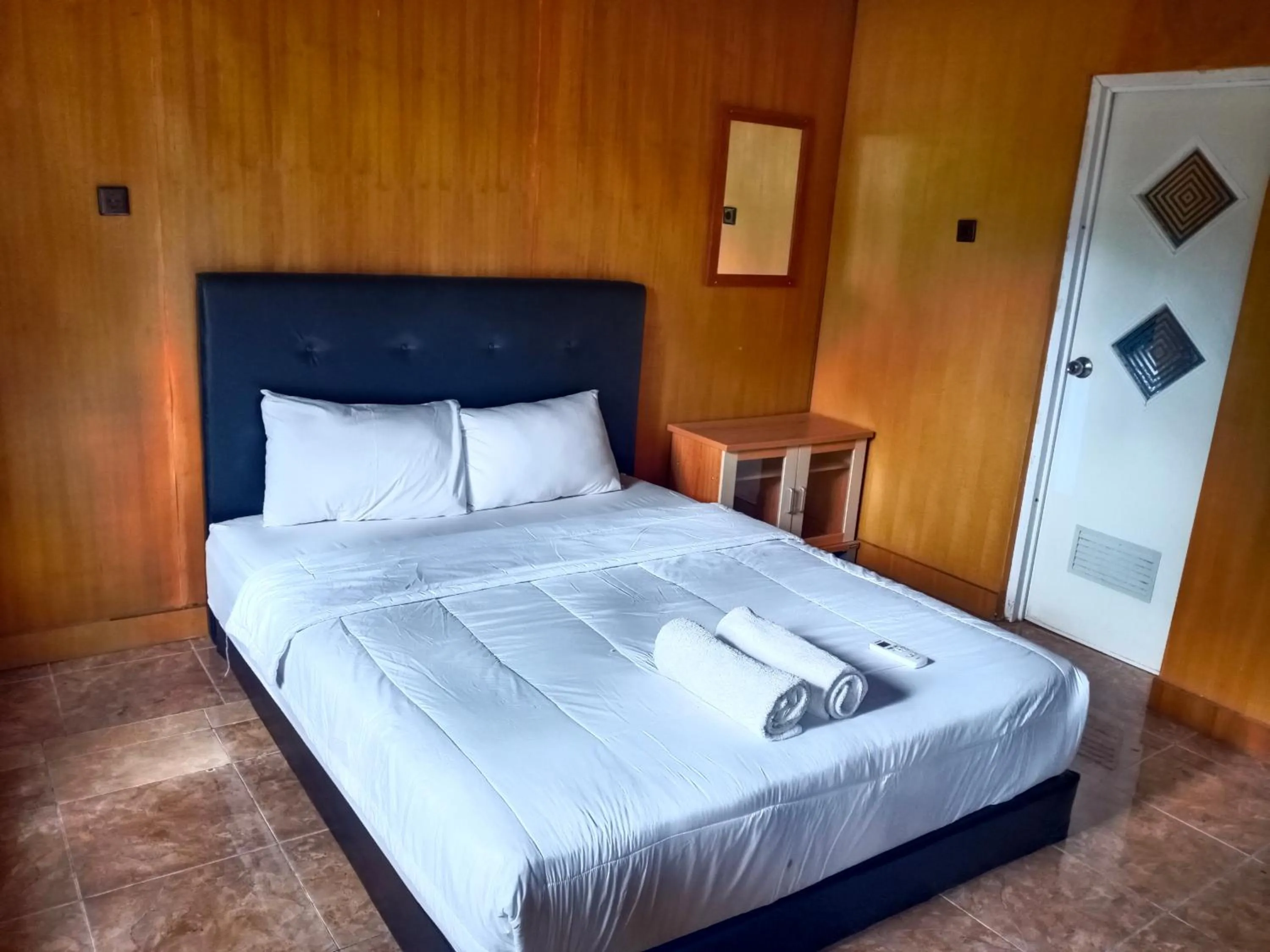 Bedroom, Bed in Visual inn