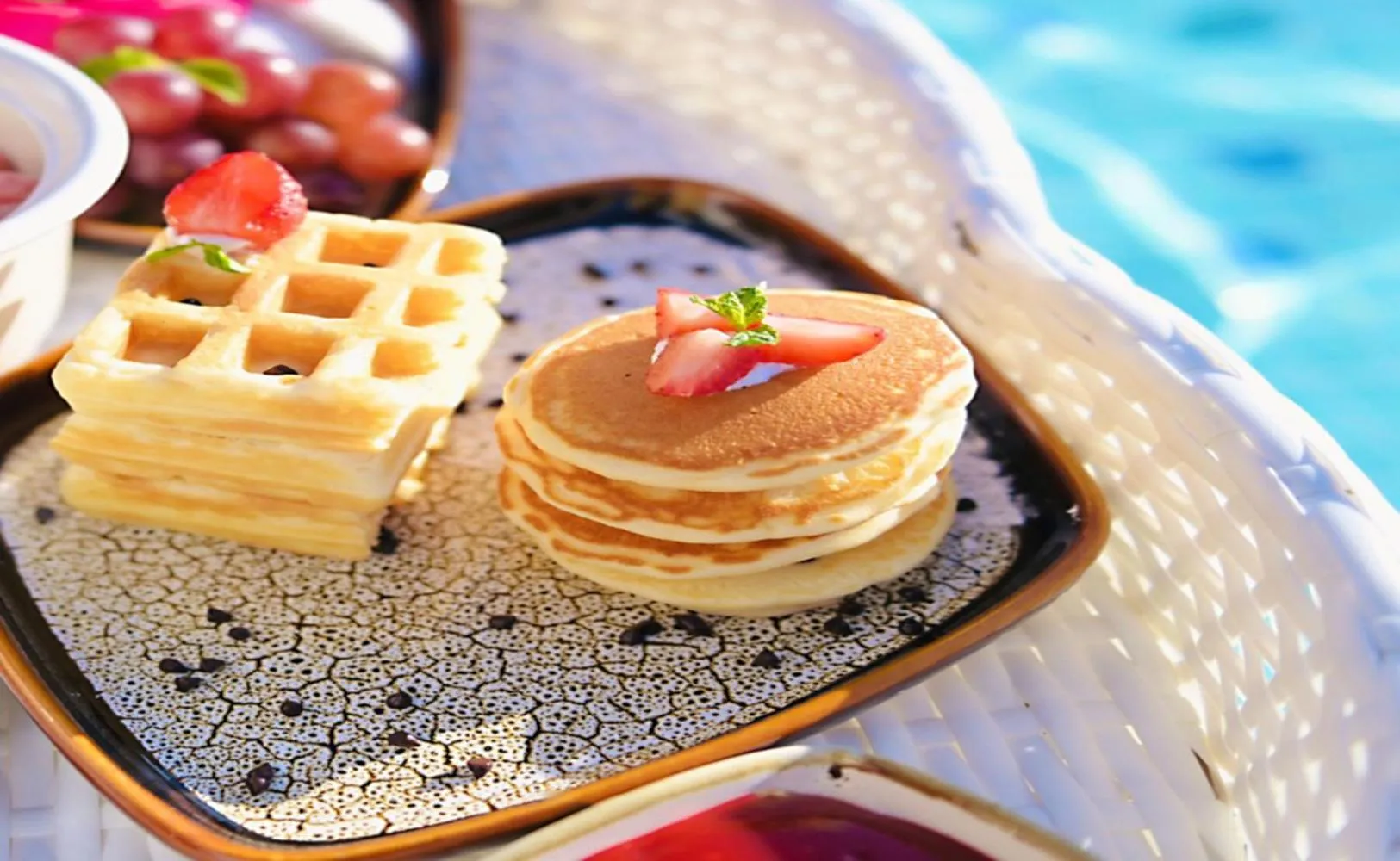 Restaurant/places to eat in Mandala Apartment & Resort Chambay, Mui Ne - By B4B & S3