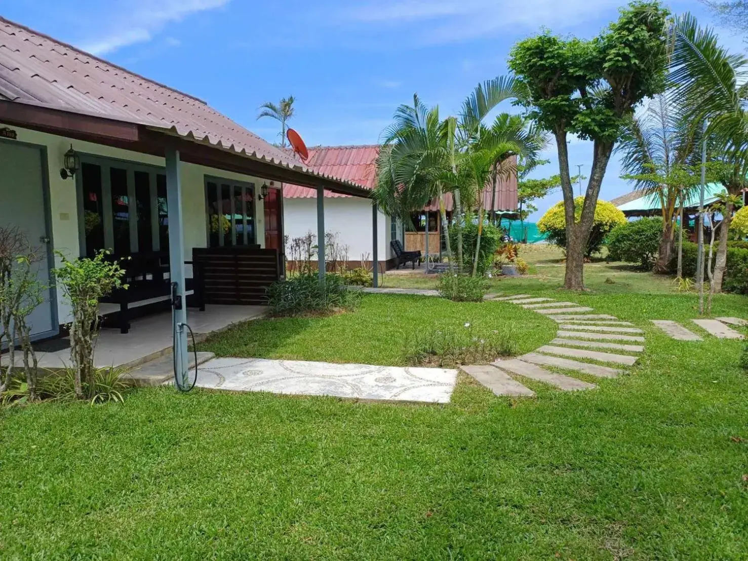 Property building in Lanta Mermaid Resort Property building in Lanta Mermaid Resort