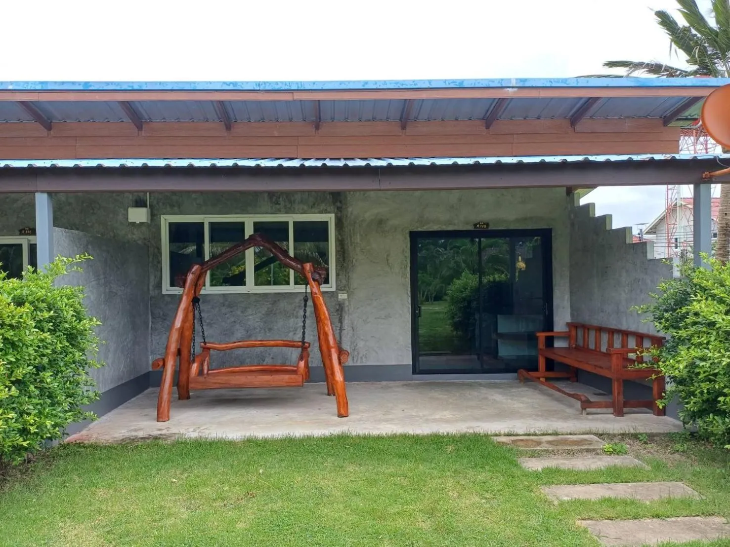 Property building in Lanta Mermaid Resort