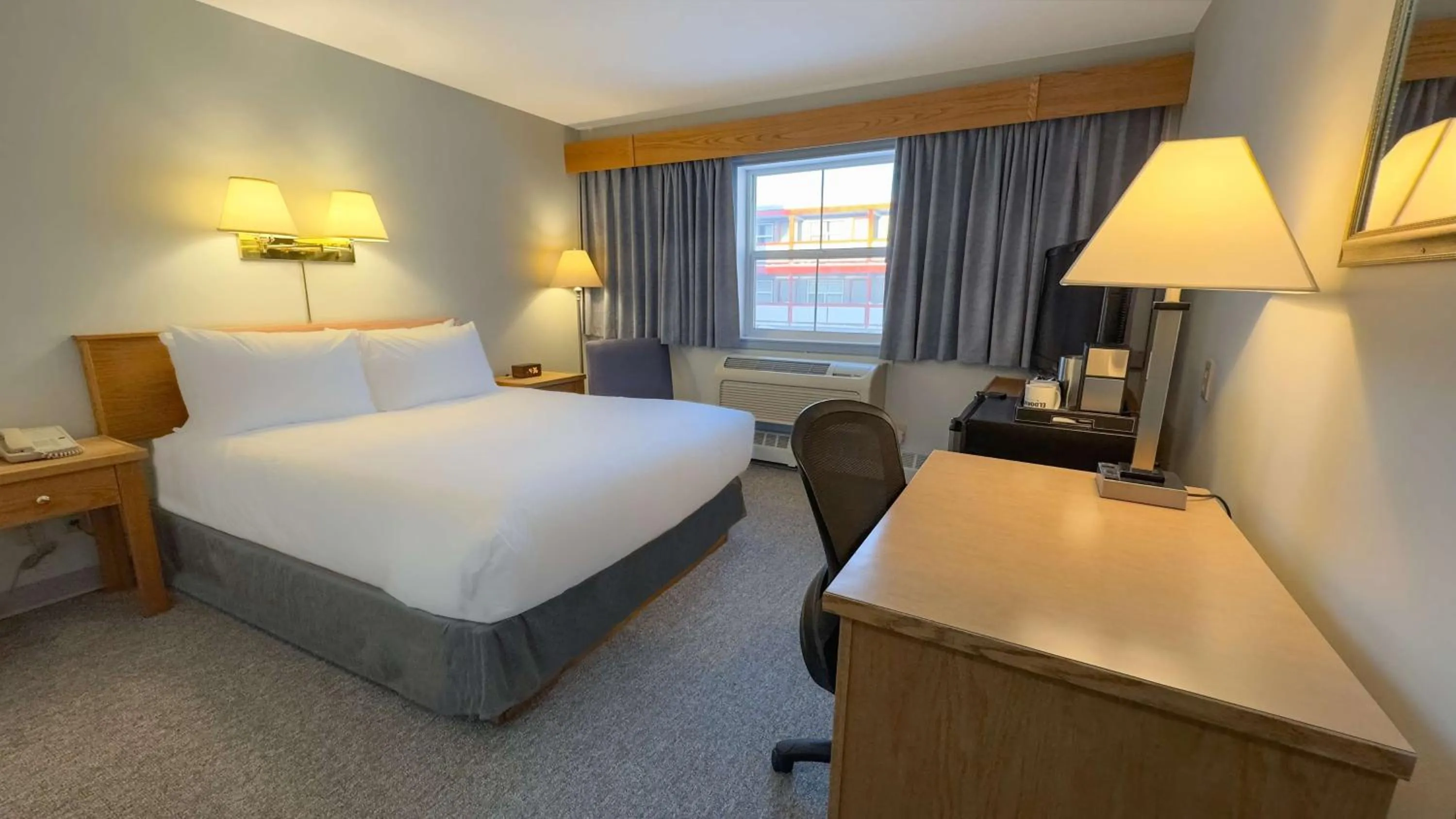 Bedroom, Bed in Eldorado, a Coast Hotel