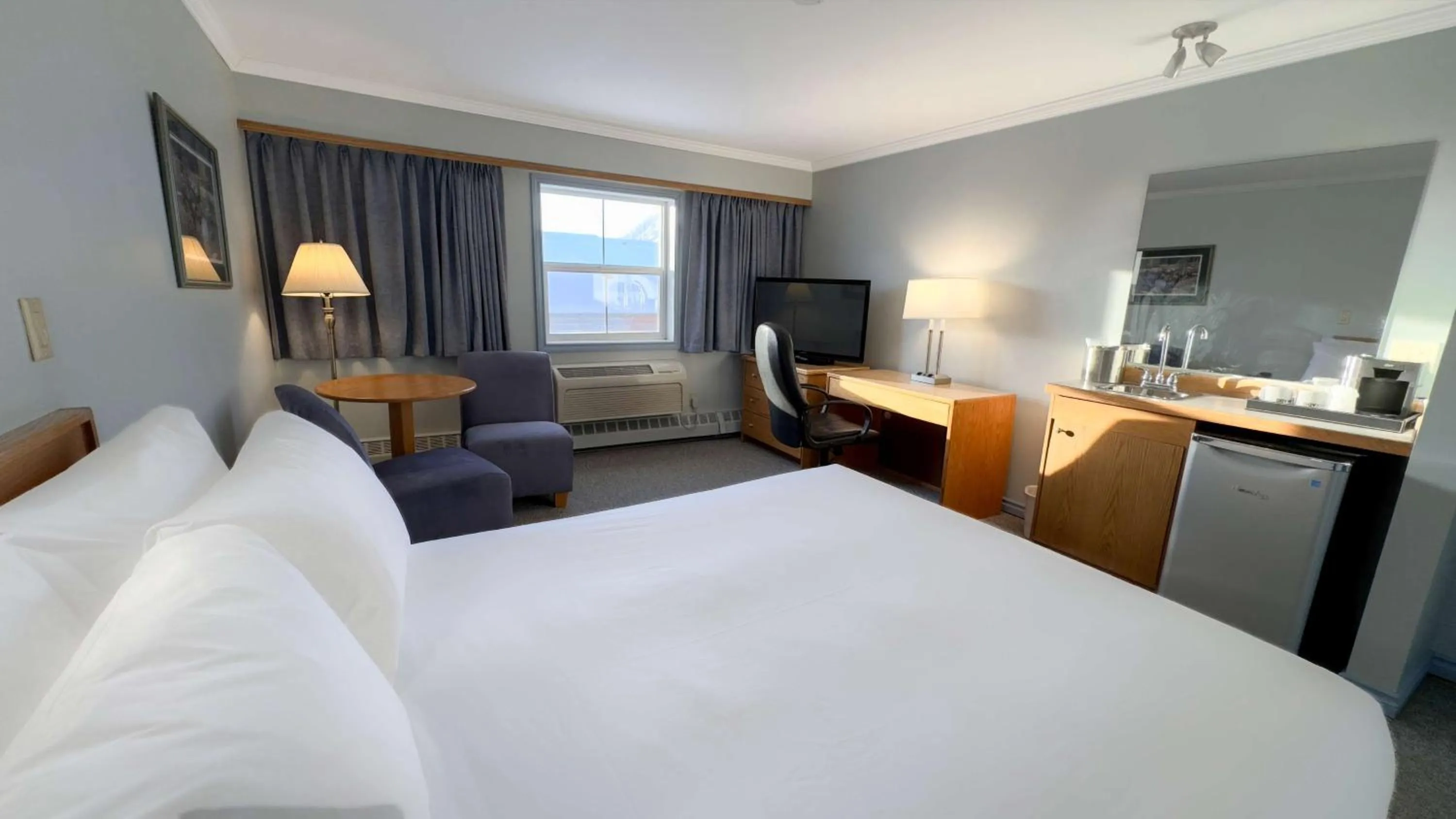 Bedroom, Bed in Eldorado, a Coast Hotel