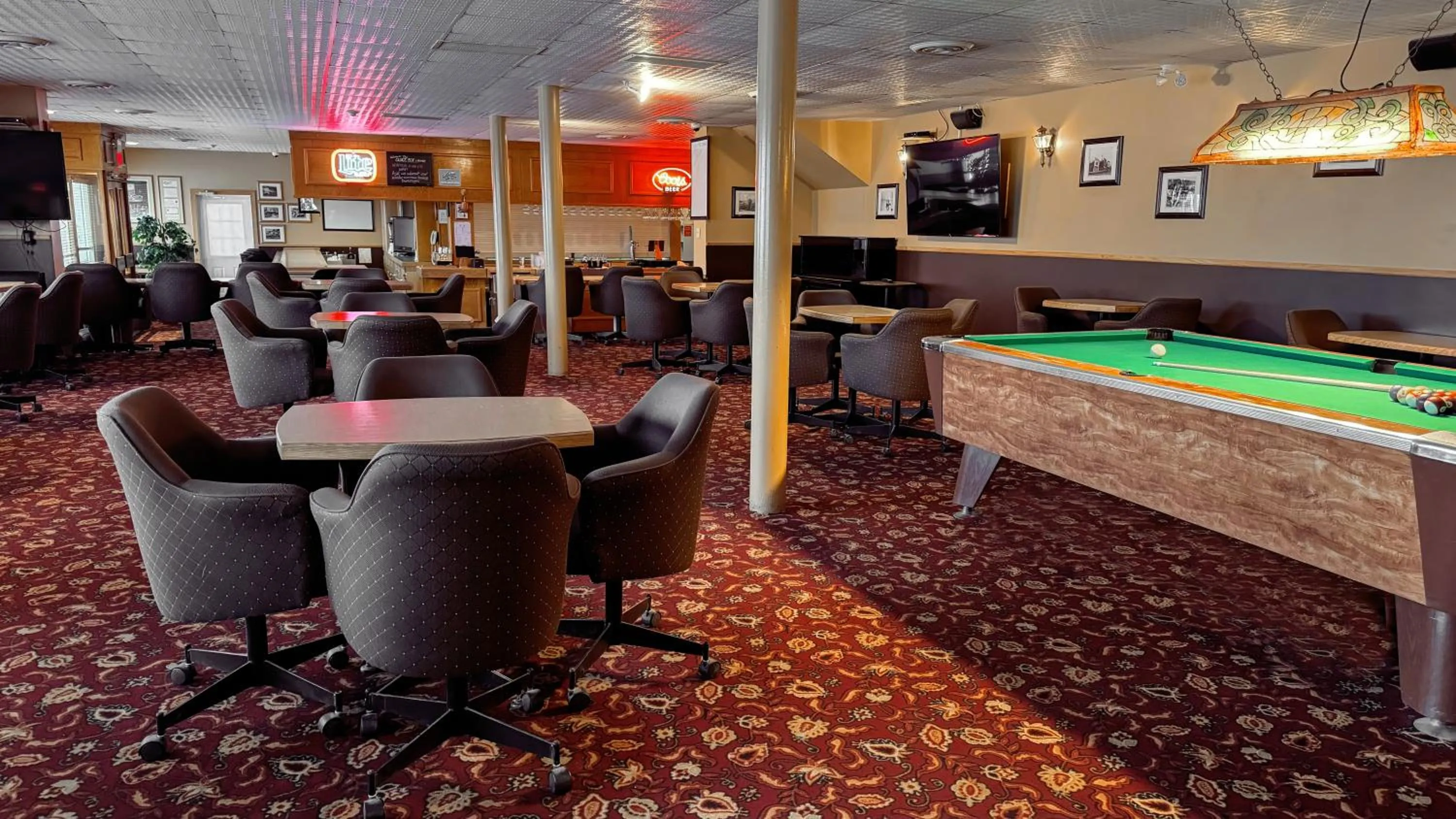 Billiard in Eldorado, a Coast Hotel