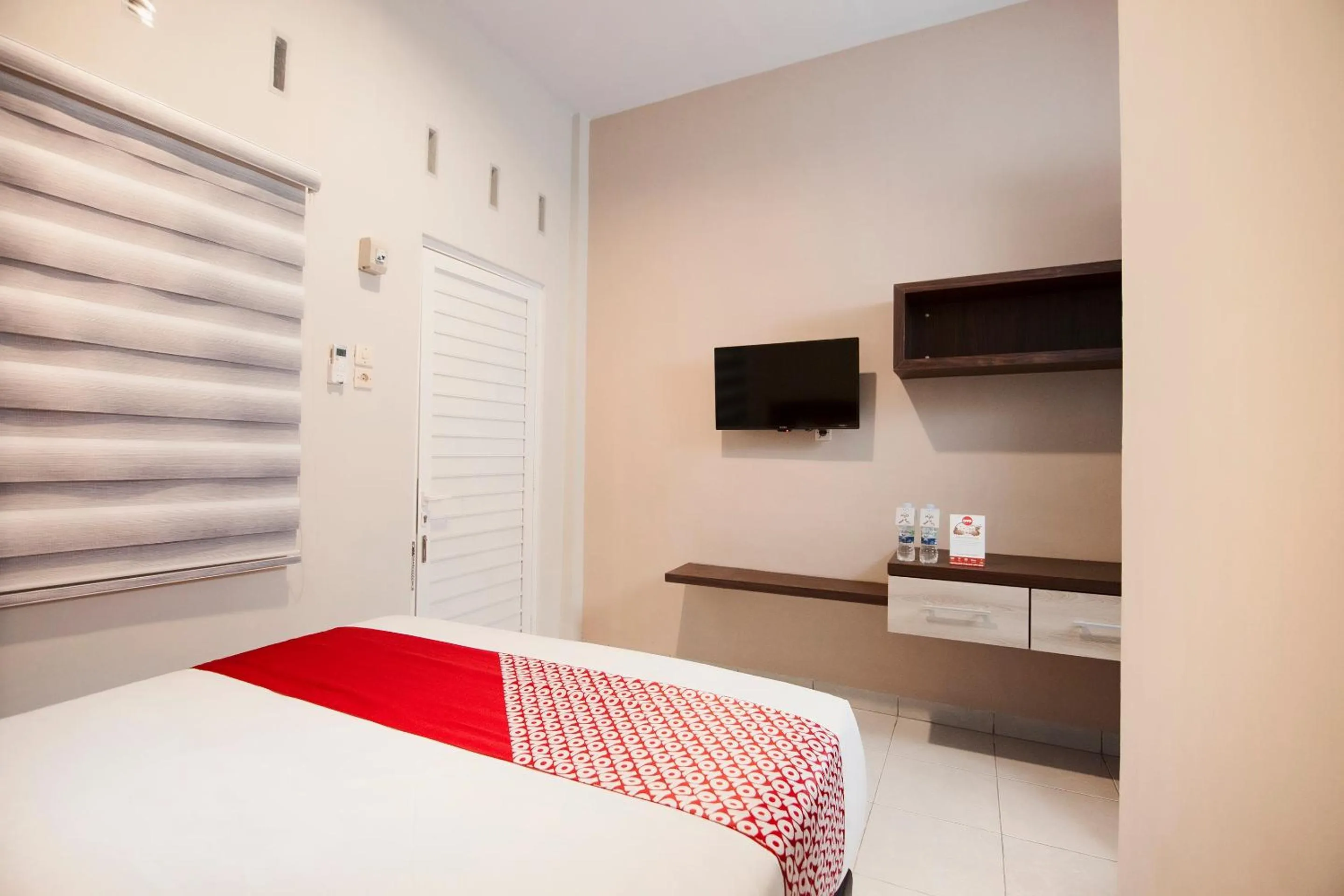 Bedroom, Bed in OYO 725 My Arm Home & Stay