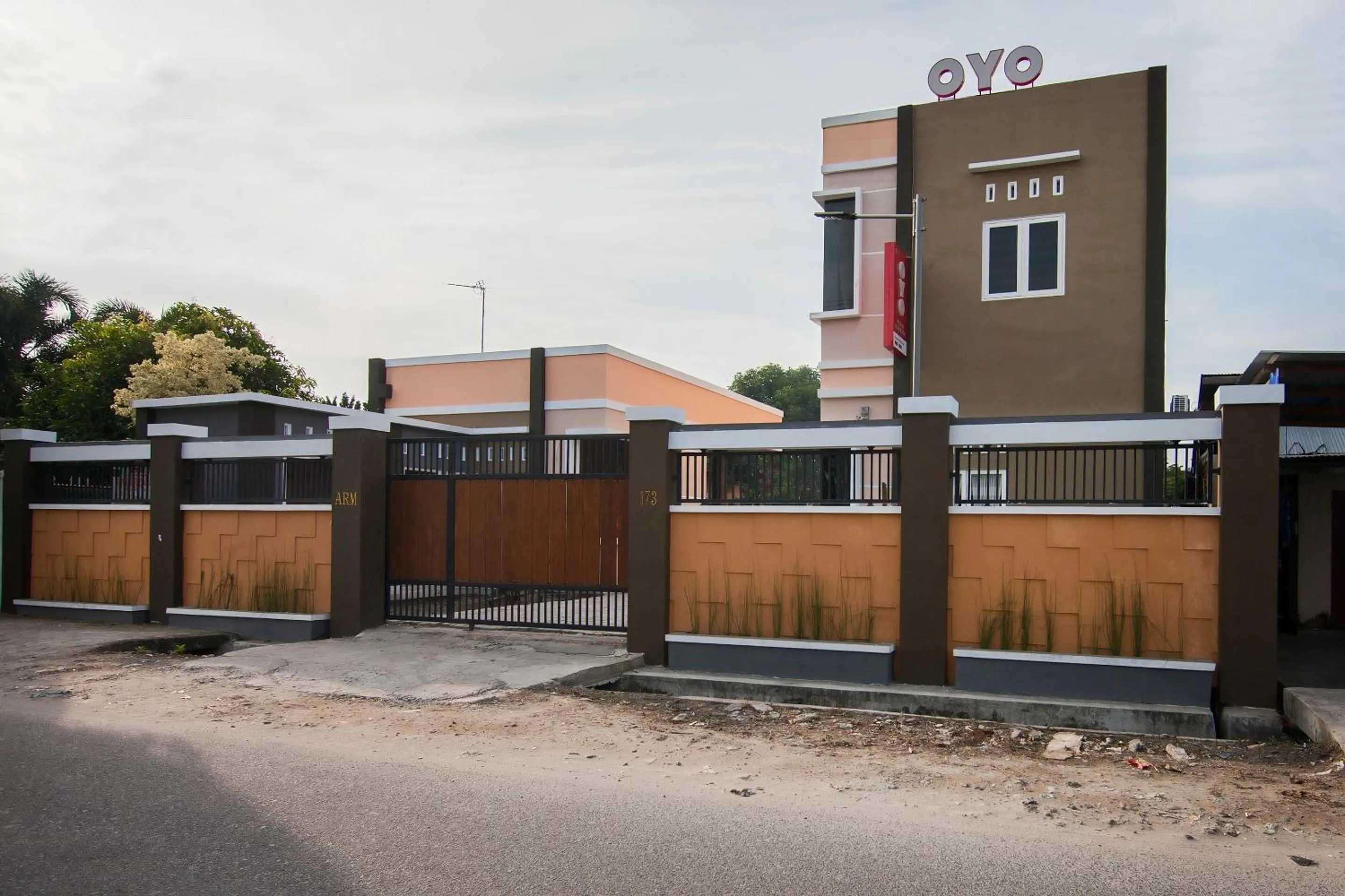 Facade/entrance in OYO 725 My Arm Home & Stay