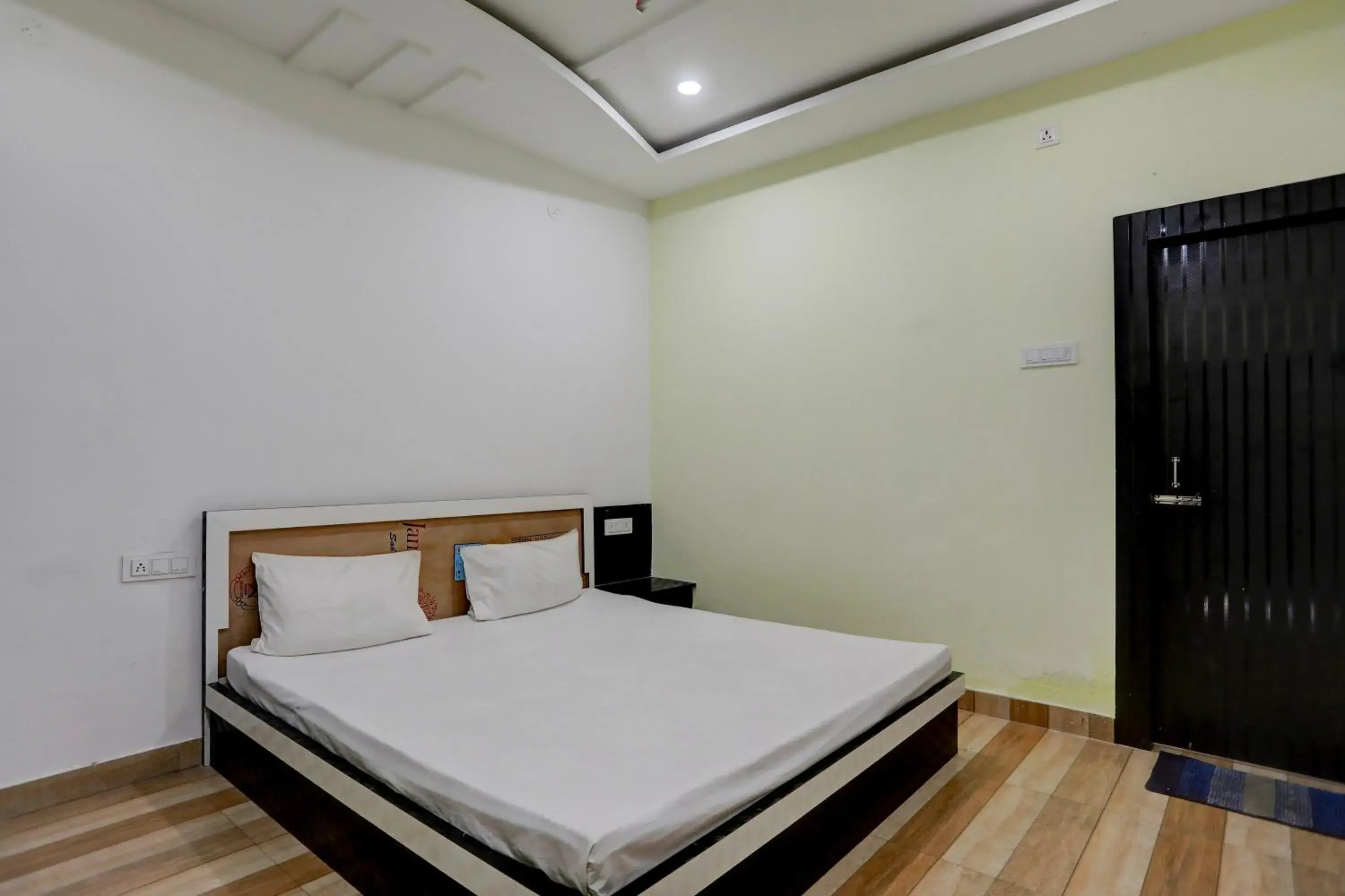 Bedroom, Bed in Super Hotel O The Nirvana Resorts Bedroom, Bed in Super Hotel O The Nirvana Resorts