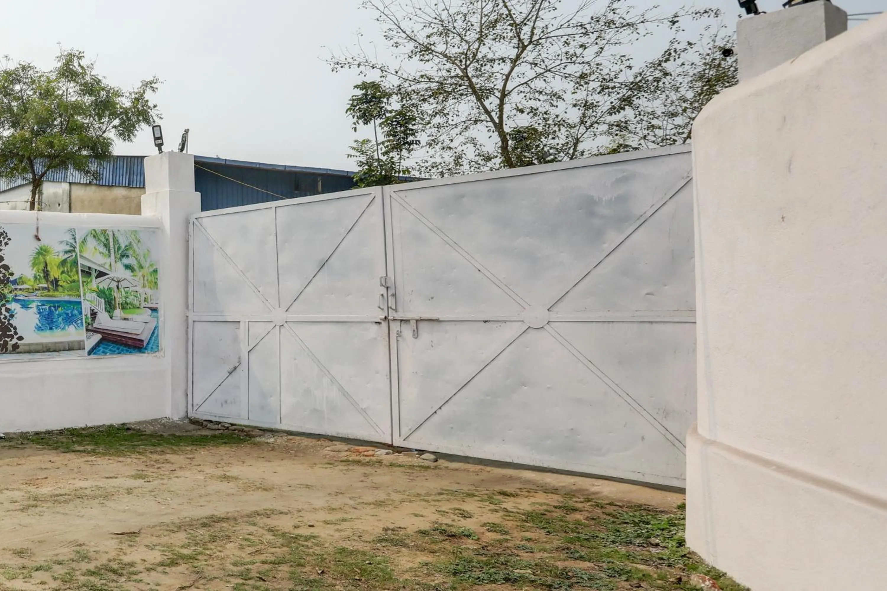 Facade/entrance in Super Hotel O The Nirvana Resorts