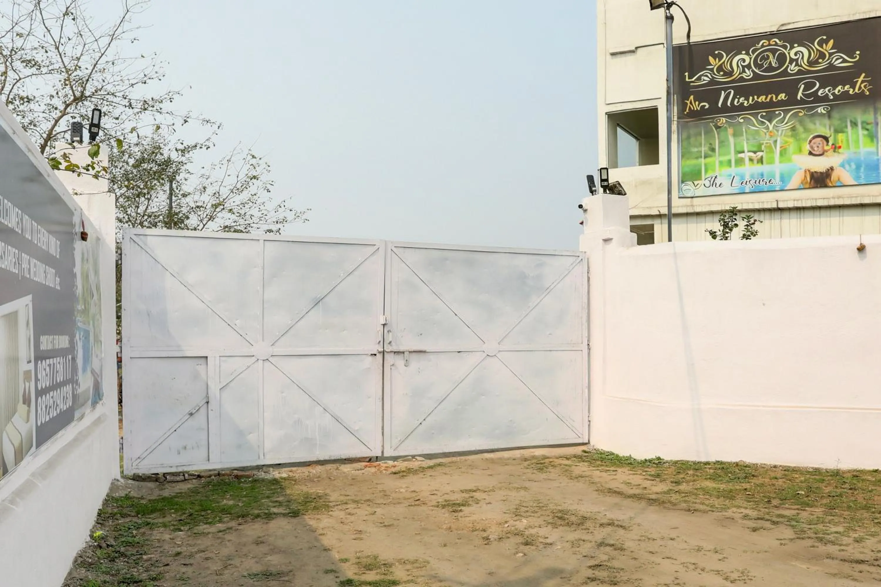 Facade/entrance in Super Hotel O The Nirvana Resorts