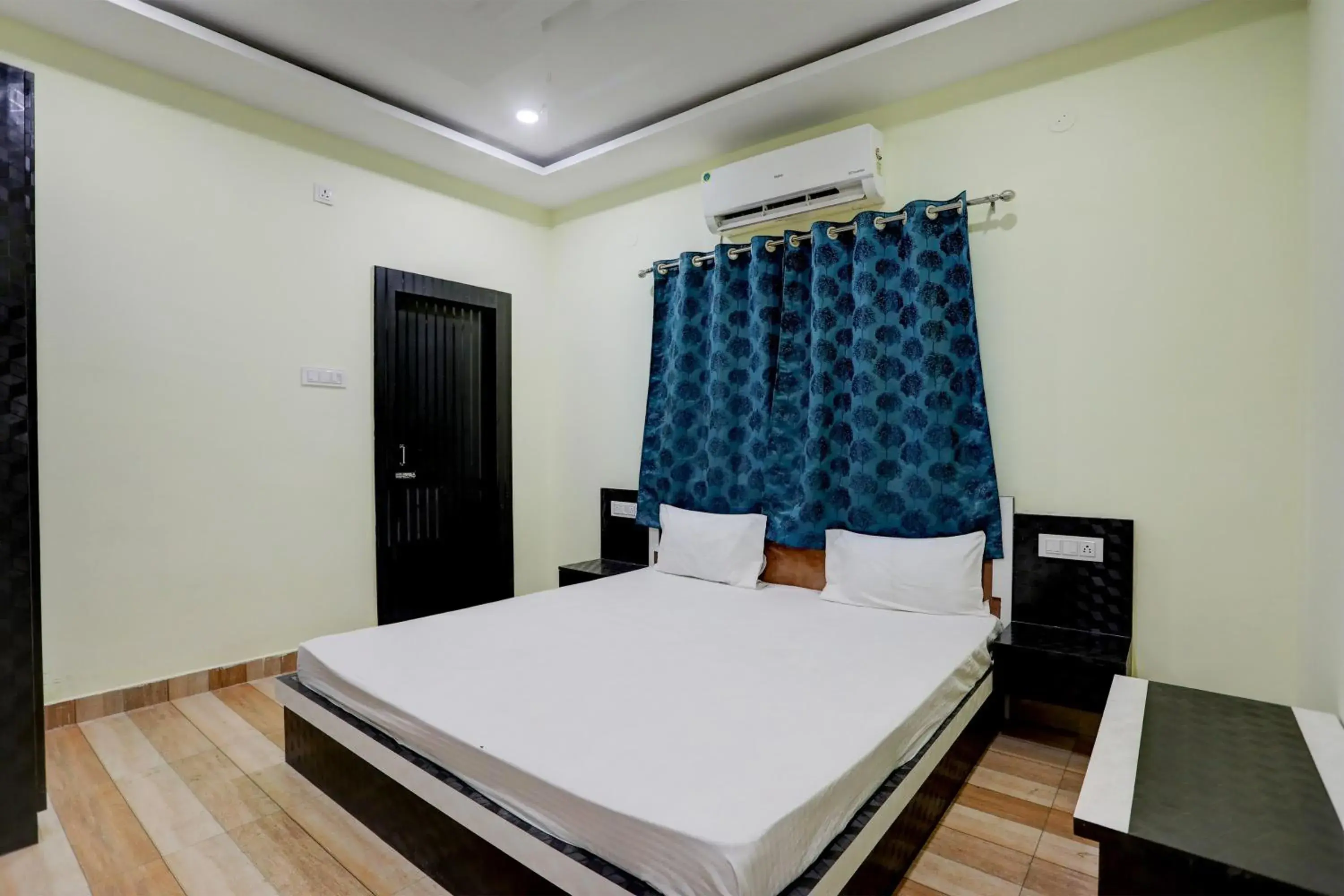 Bedroom, Bed in Super Hotel O The Nirvana Resorts Bedroom, Bed in Super Hotel O The Nirvana Resorts