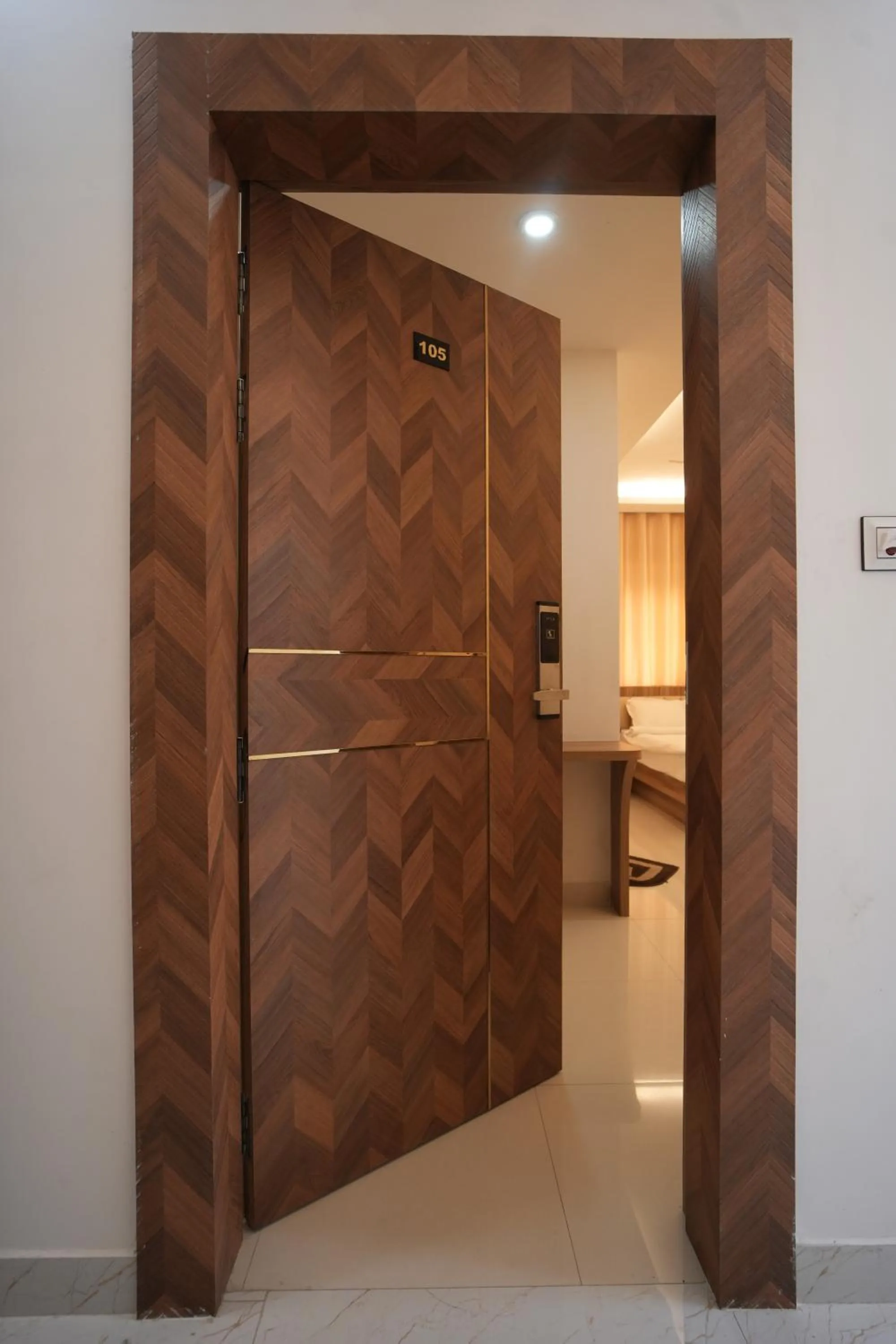 wardrobe in Hotel Shanti International