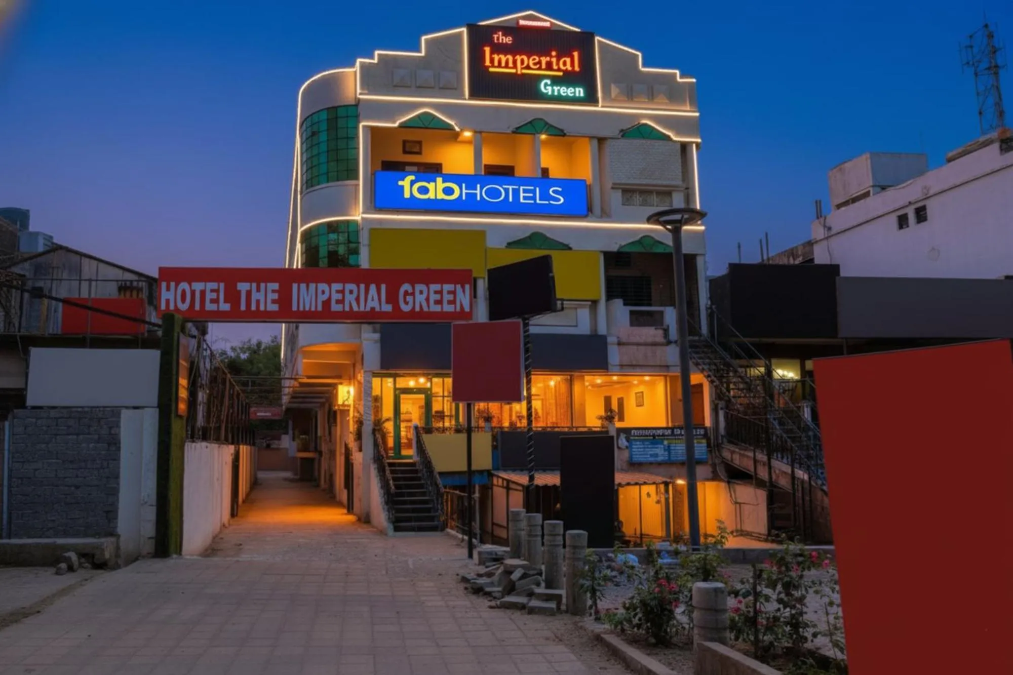 Property building in Via The Imperial Green