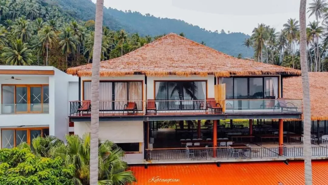 Property building in Aokhanom Resort