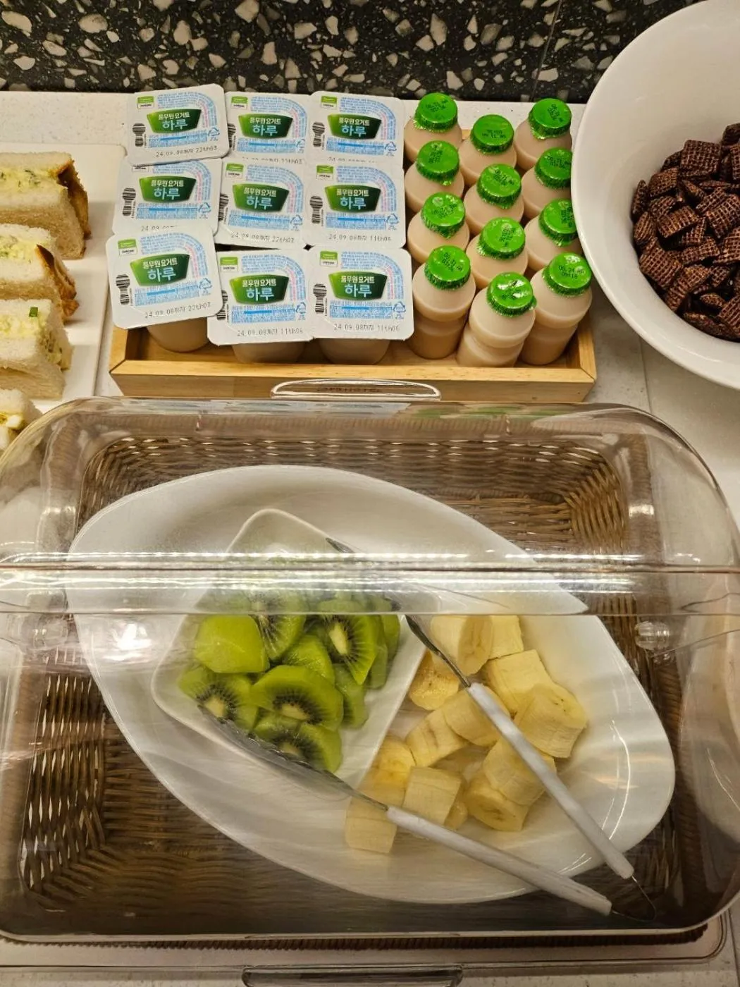 February Hotel SeongSeo