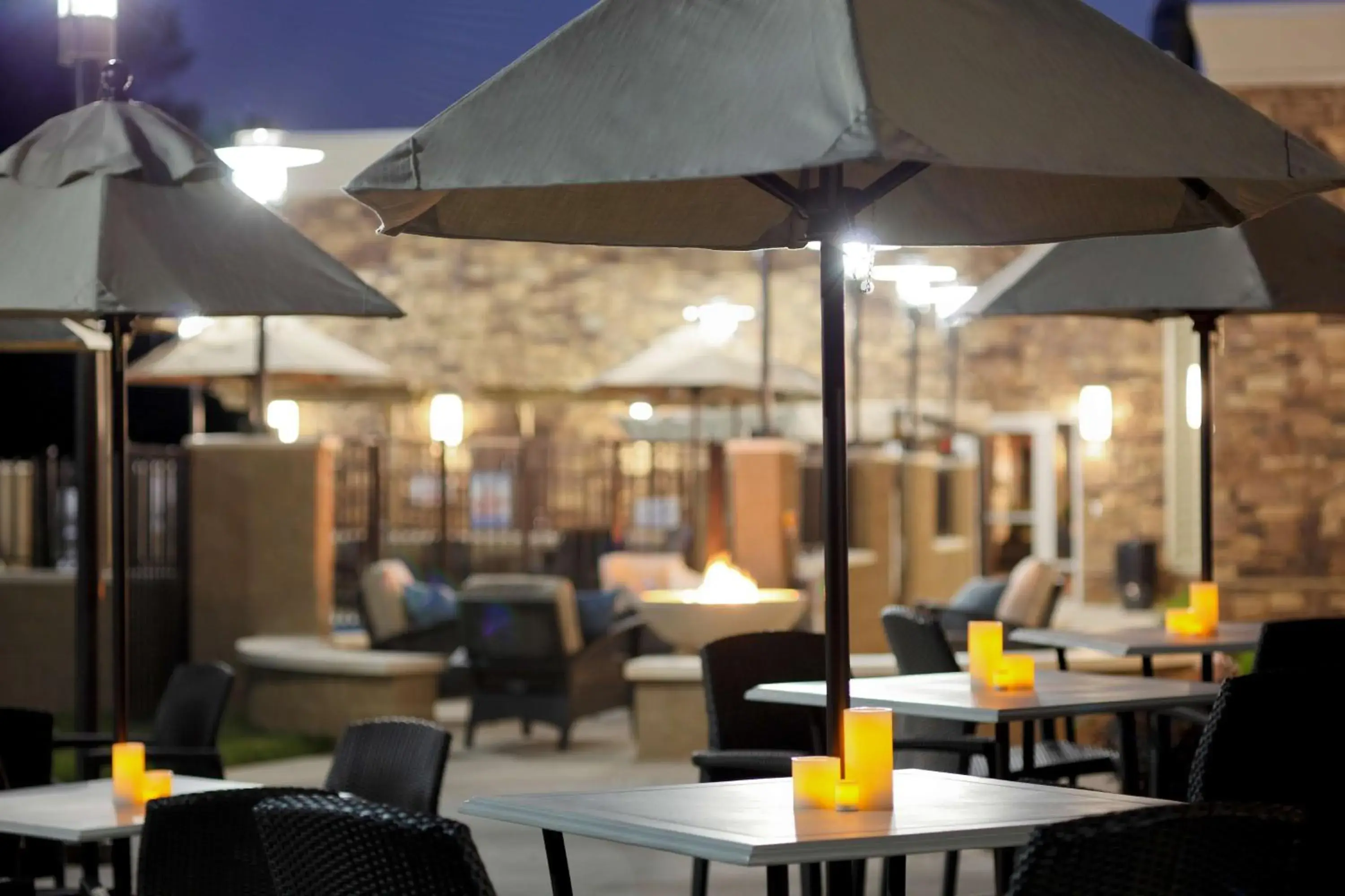 Lounge or bar in Hyatt House Raleigh Durham Airport Lounge or bar in Hyatt House Raleigh Durham Airport