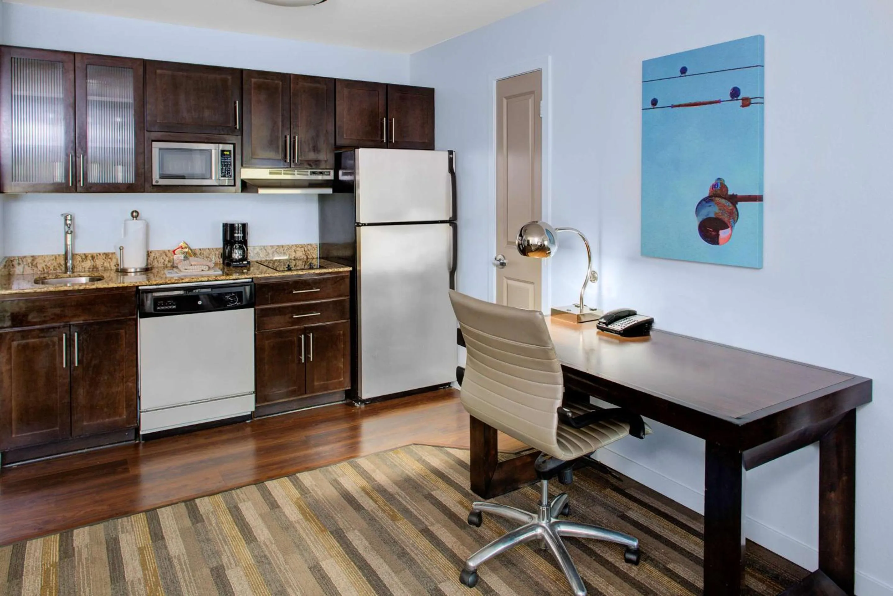Kitchen or kitchenette in Hyatt House Raleigh Durham Airport