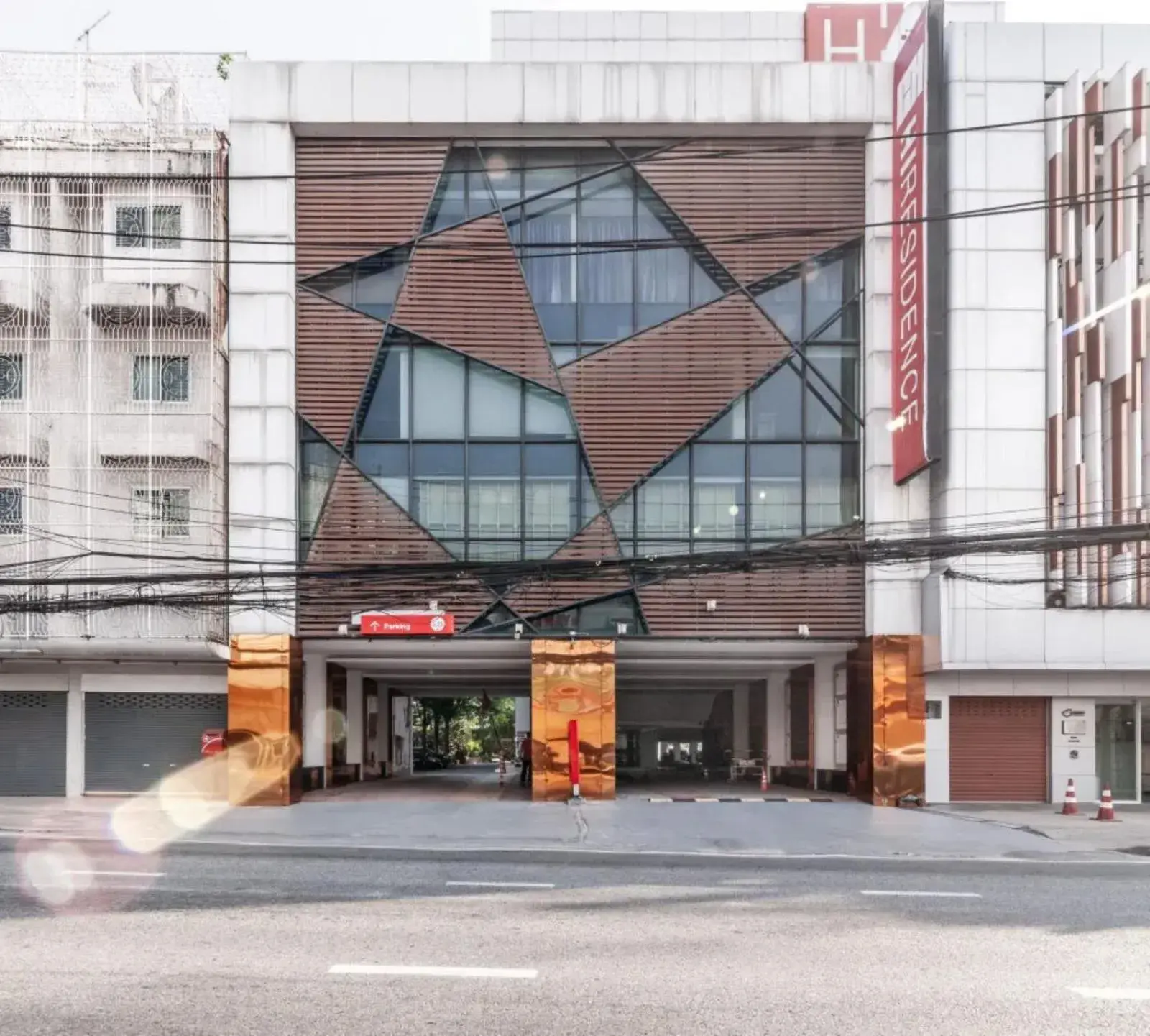 Property building in Palette Hi Hotel Bangkok Property building in Palette Hi Hotel Bangkok