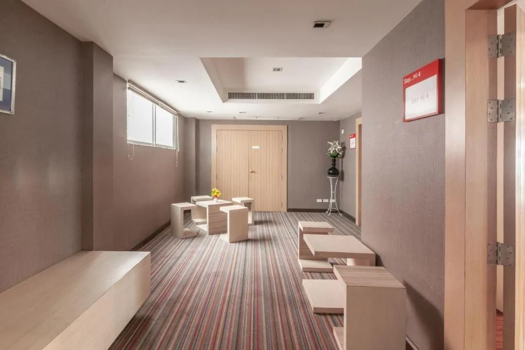 Area and facilities in Hi Hotel