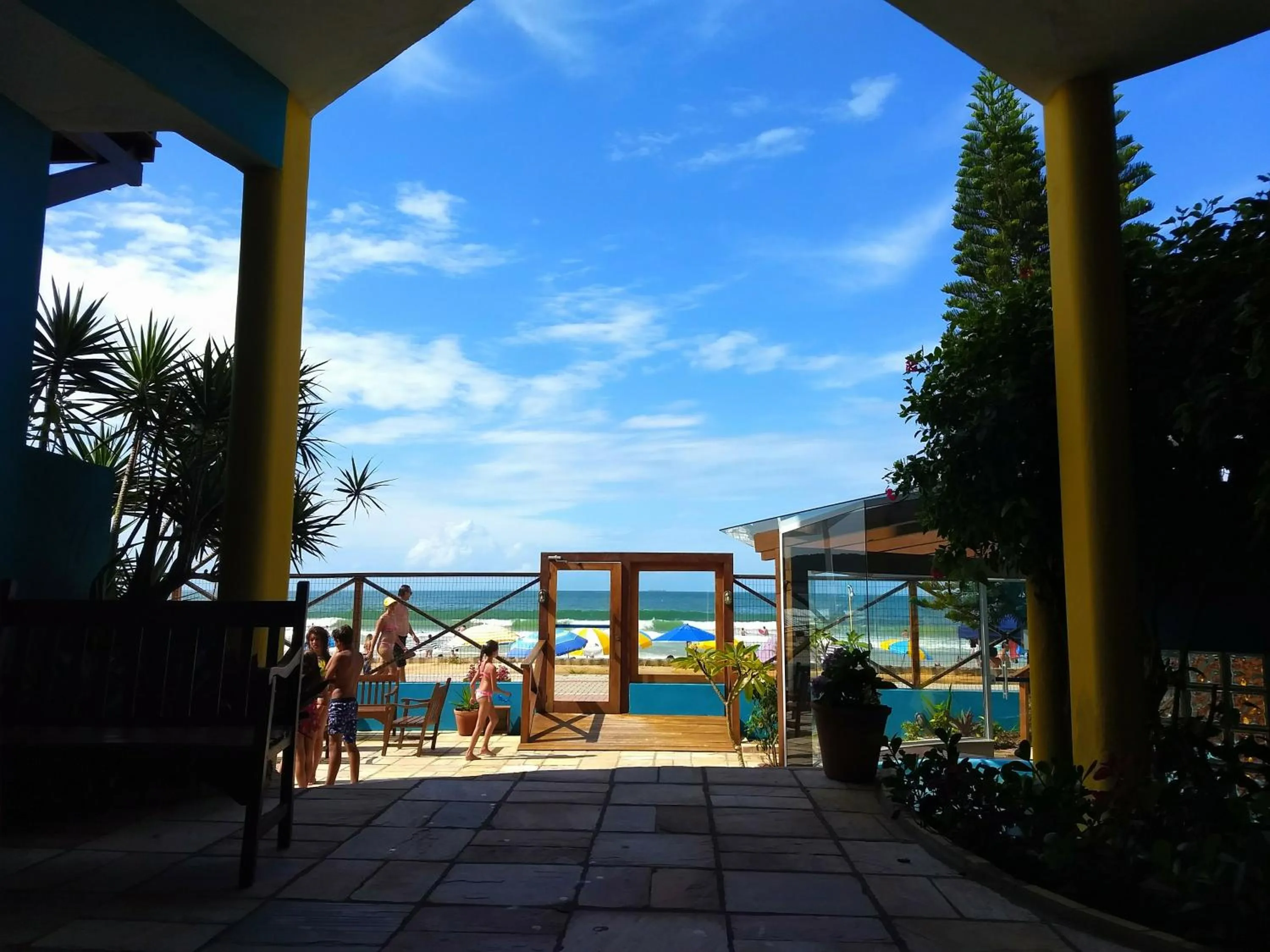 Garden in Residencial Vila do Sol, Apartamentos com pé na areia