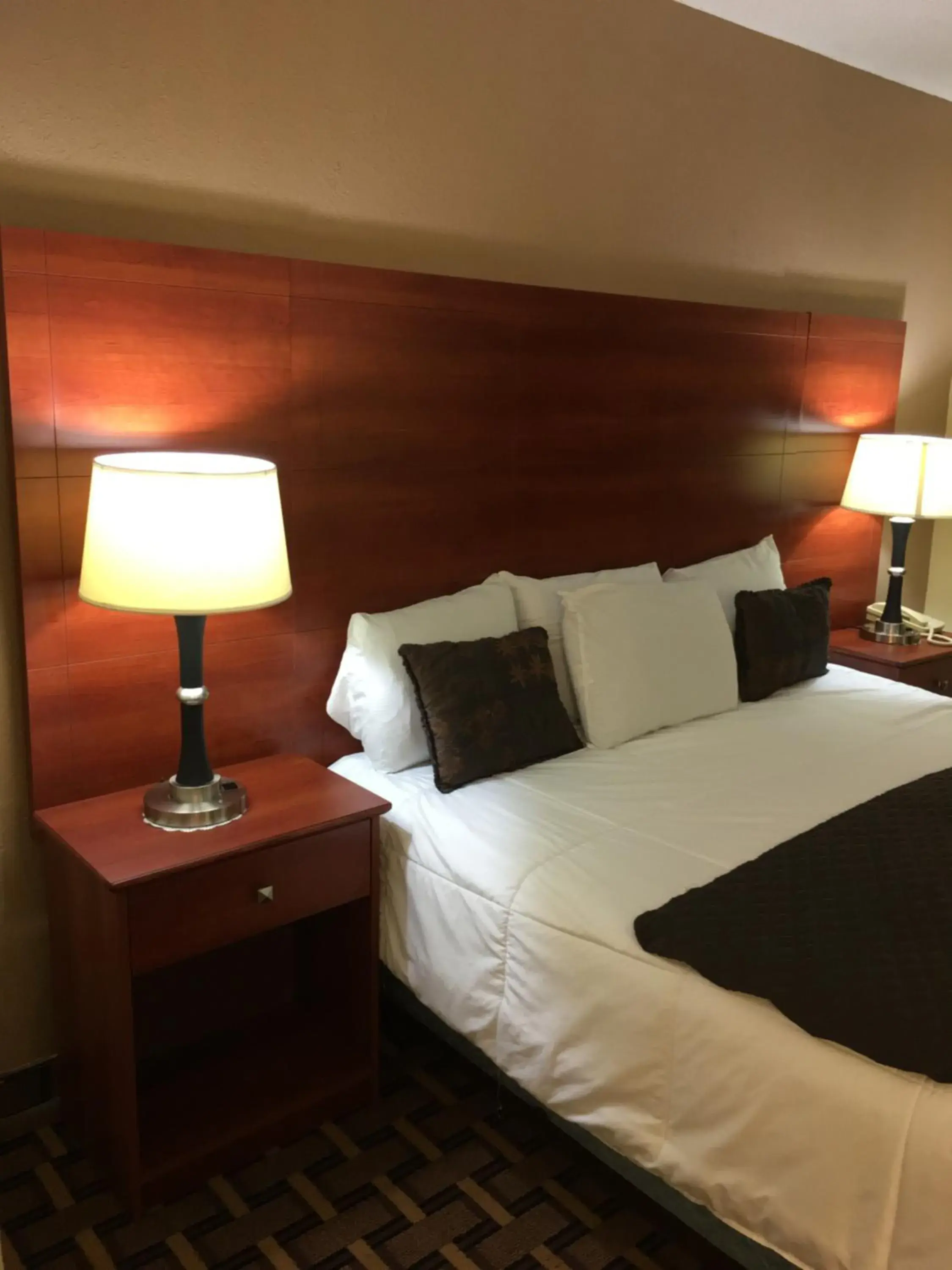 Decorative detail, Bed in Baymont by Wyndham Paducah Decorative detail, Bed in Baymont by Wyndham Paducah