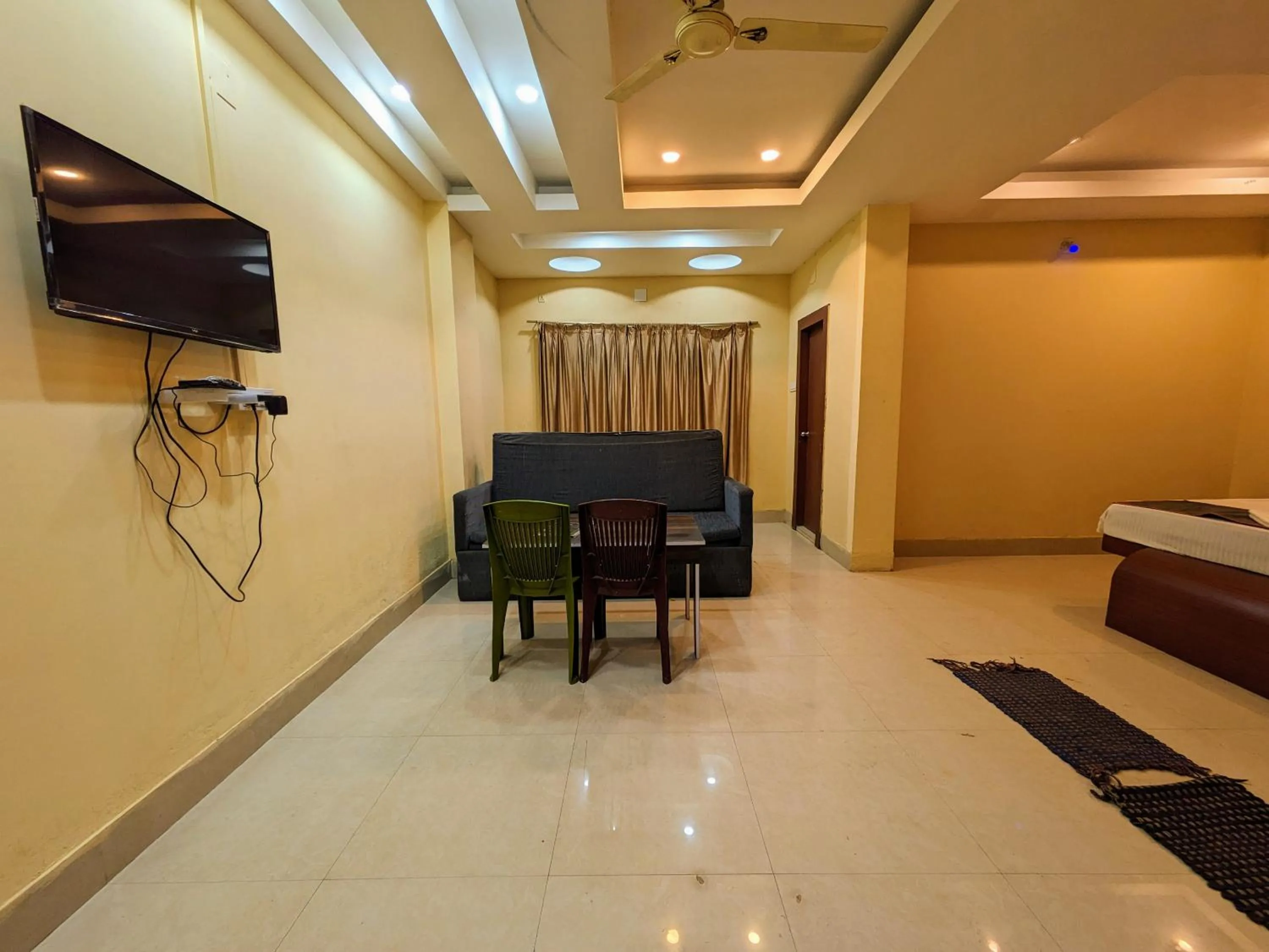 TV and multimedia in HOTEL SUN CITY