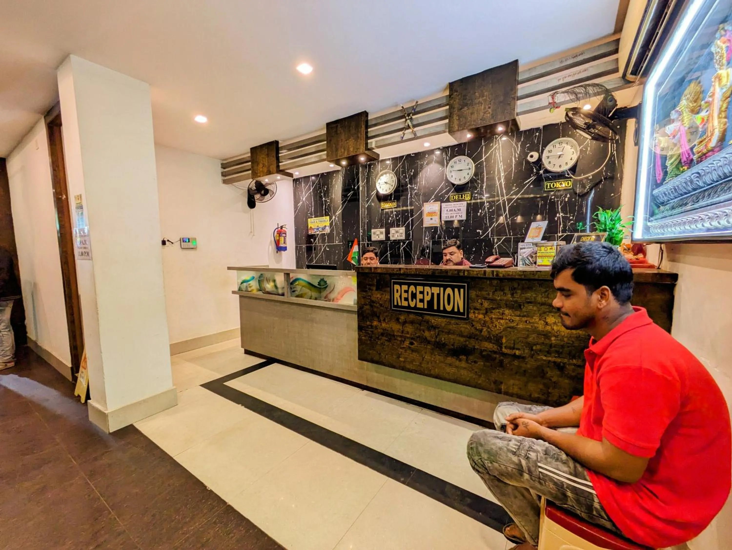 Lobby or reception in HOTEL SUN CITY