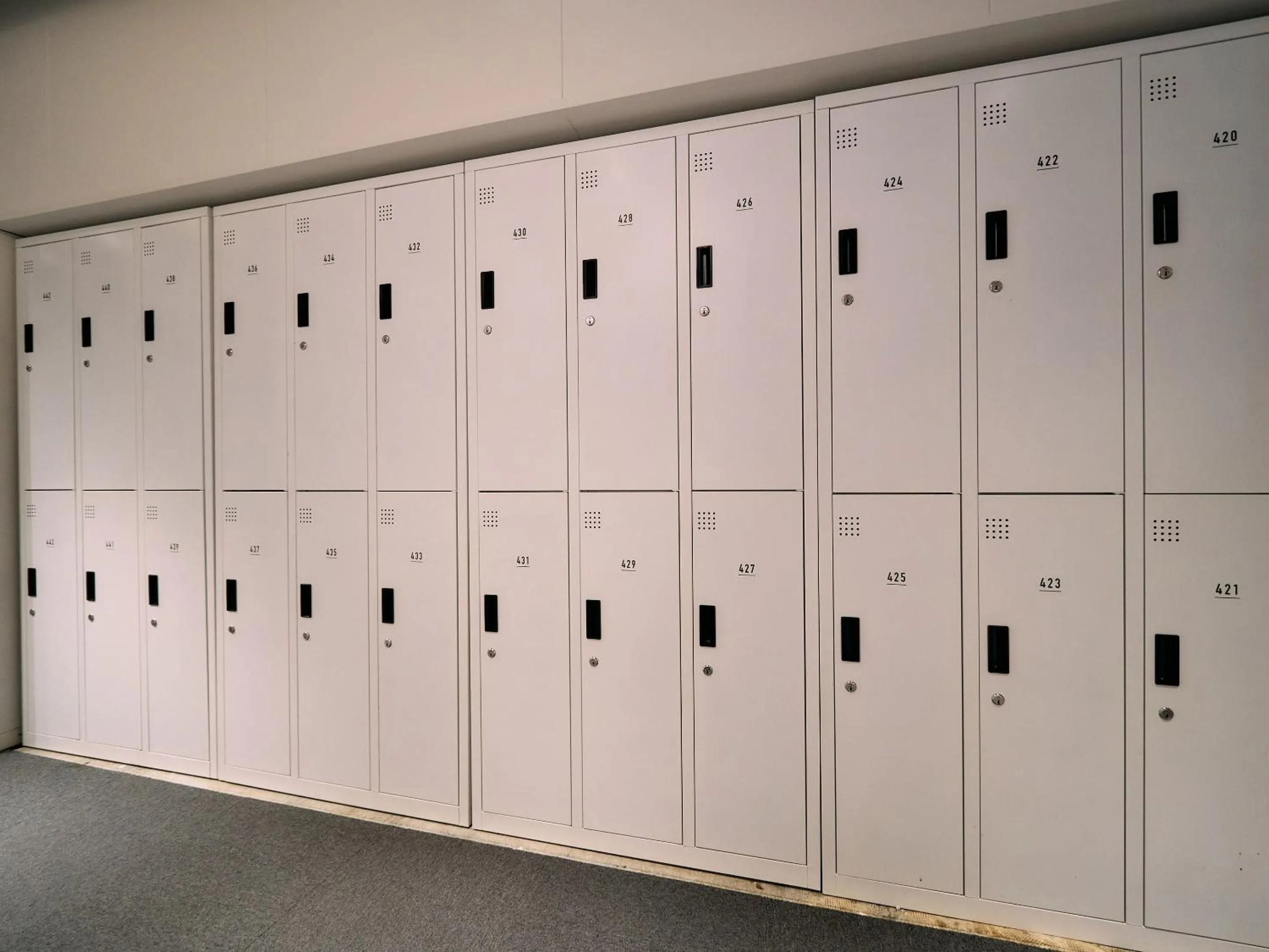 microwave in Hotel Plus Hostel TOKYO KAWASAKI