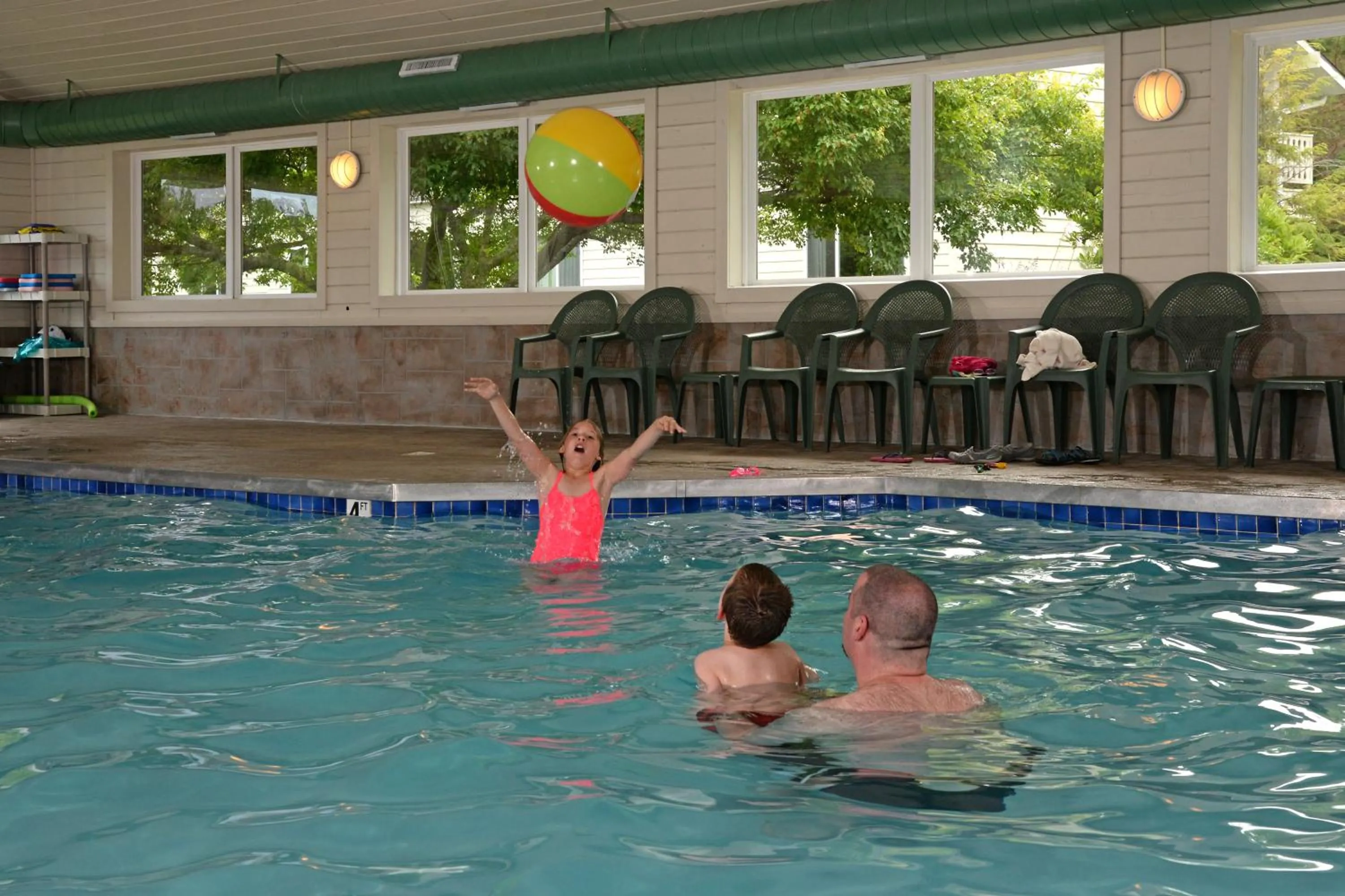 Swimming pool in Parkwood Lodge