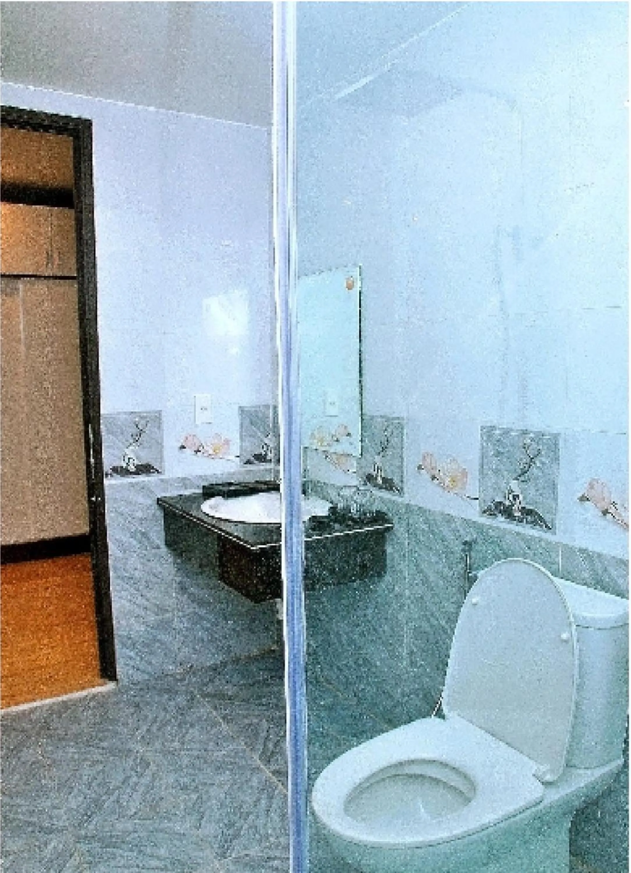 Bathroom in An Tín Hotel