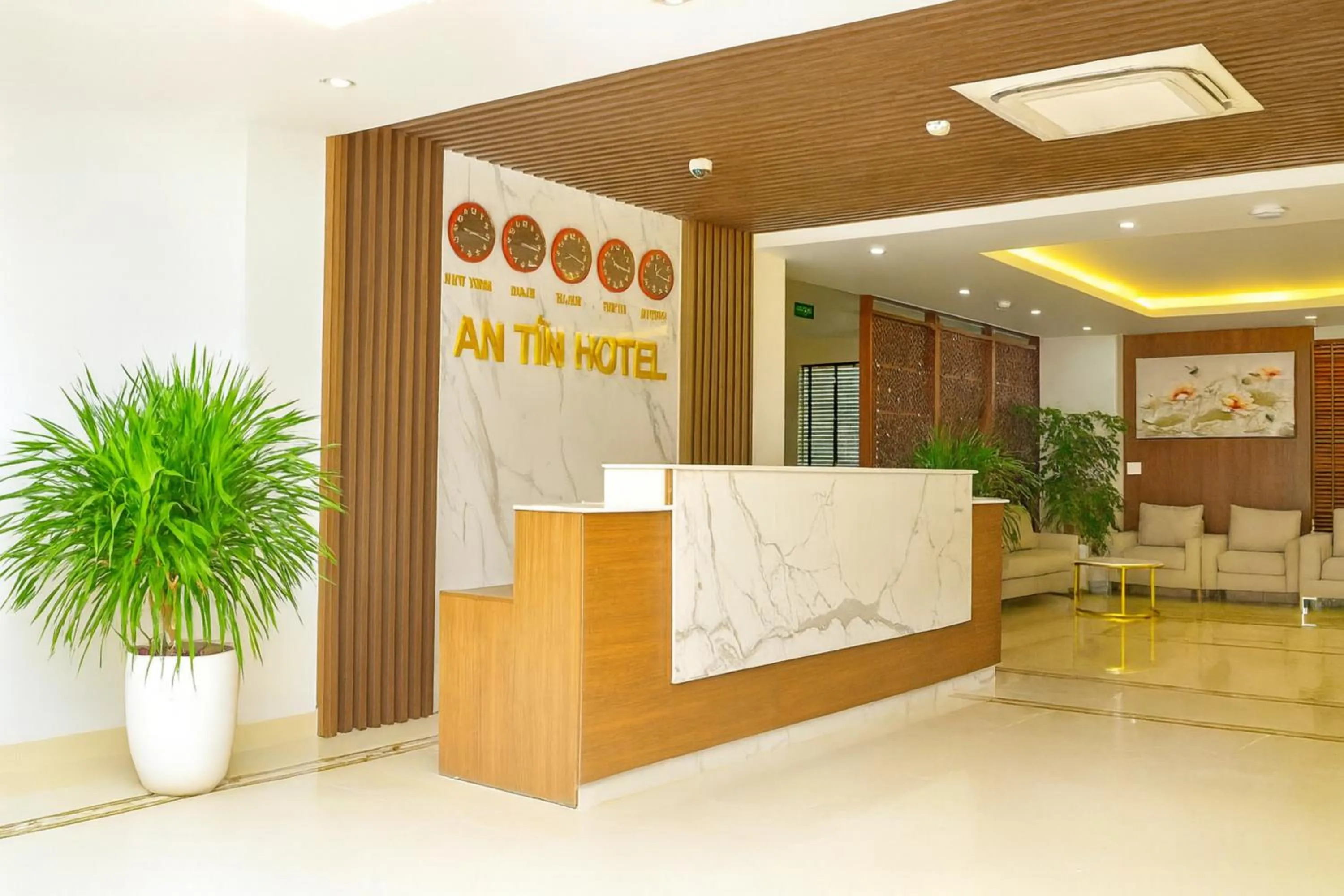 Lobby or reception in An Tín Hotel