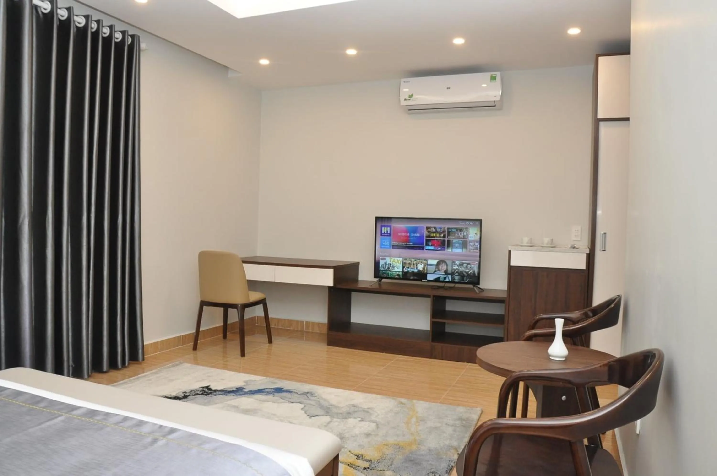 Bedroom, Bed in An Tín Hotel