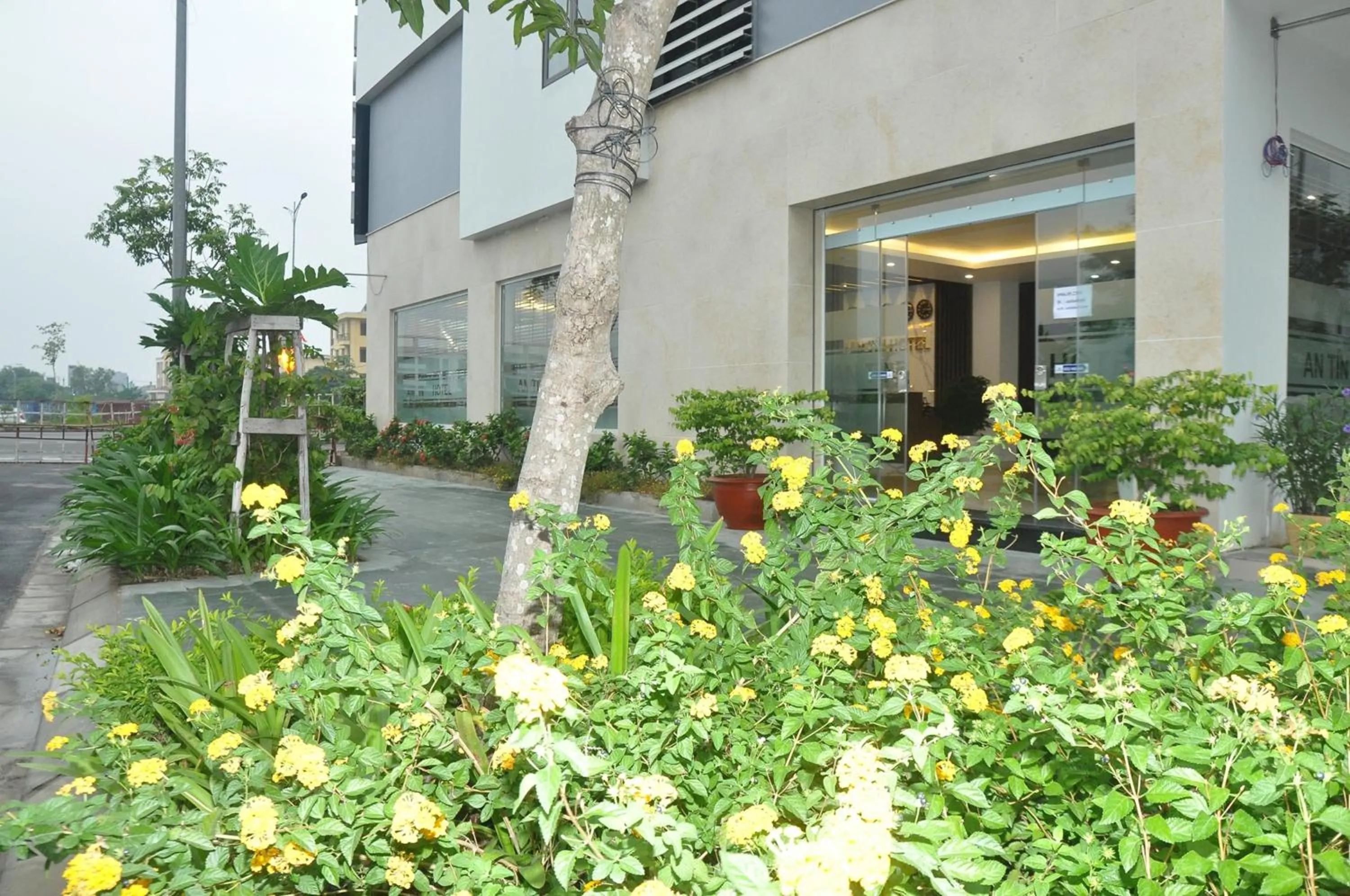 Day in An Tín Hotel