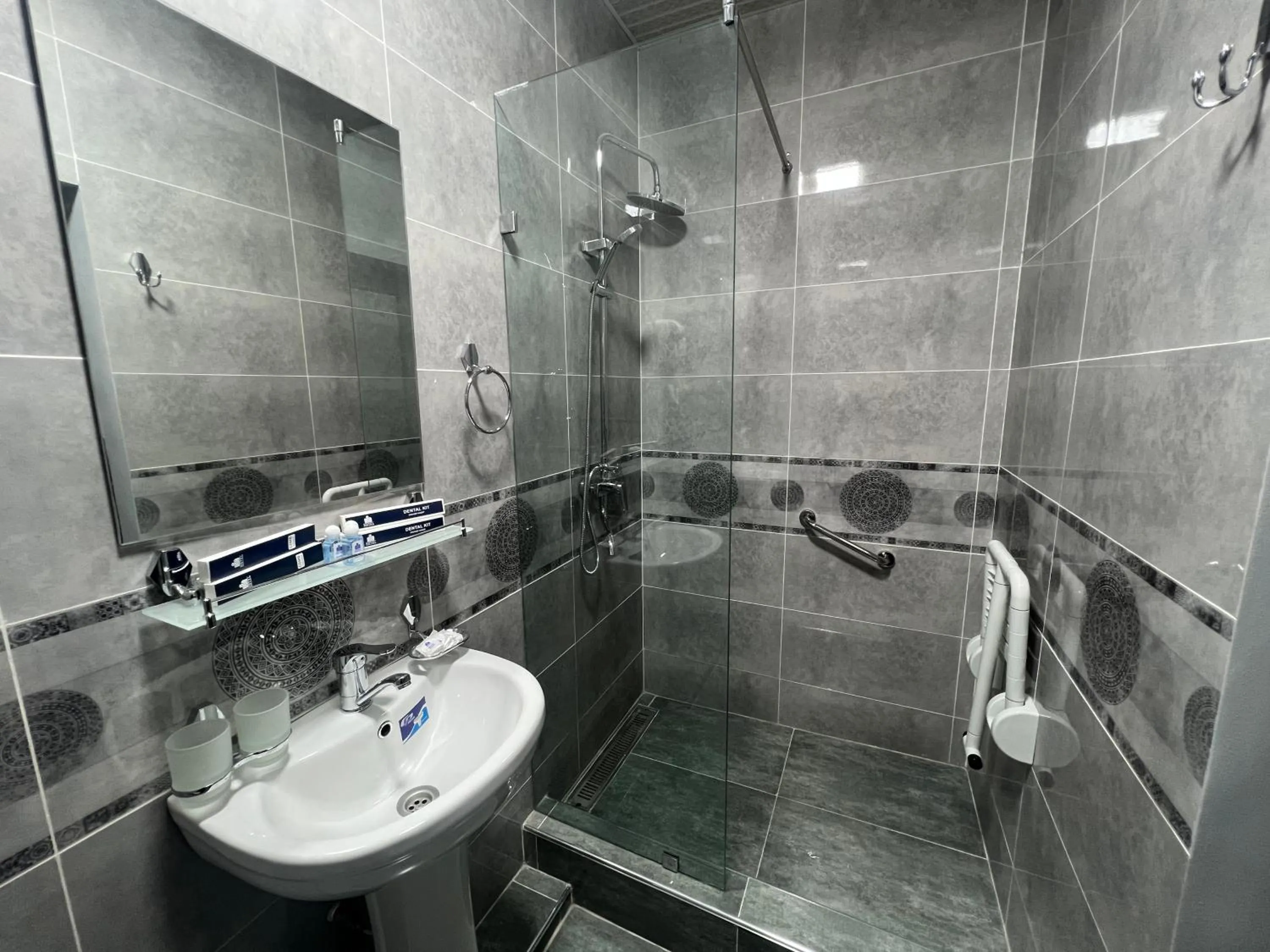 Shower in Loft Hotel