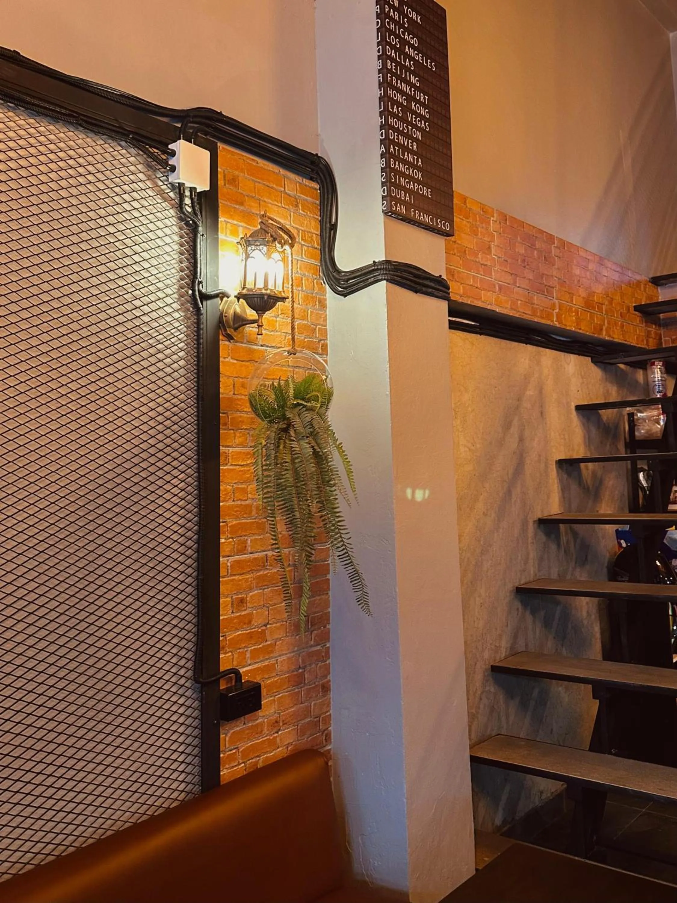 Hostel Friends Station & Cafe