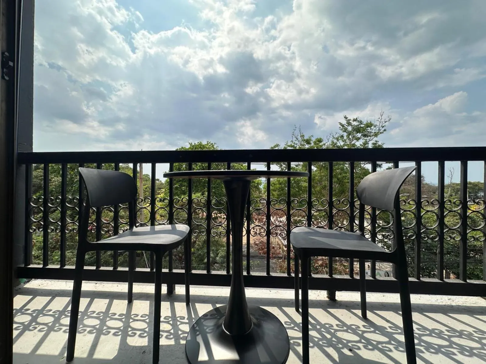 Hostel Friends Station & Cafe