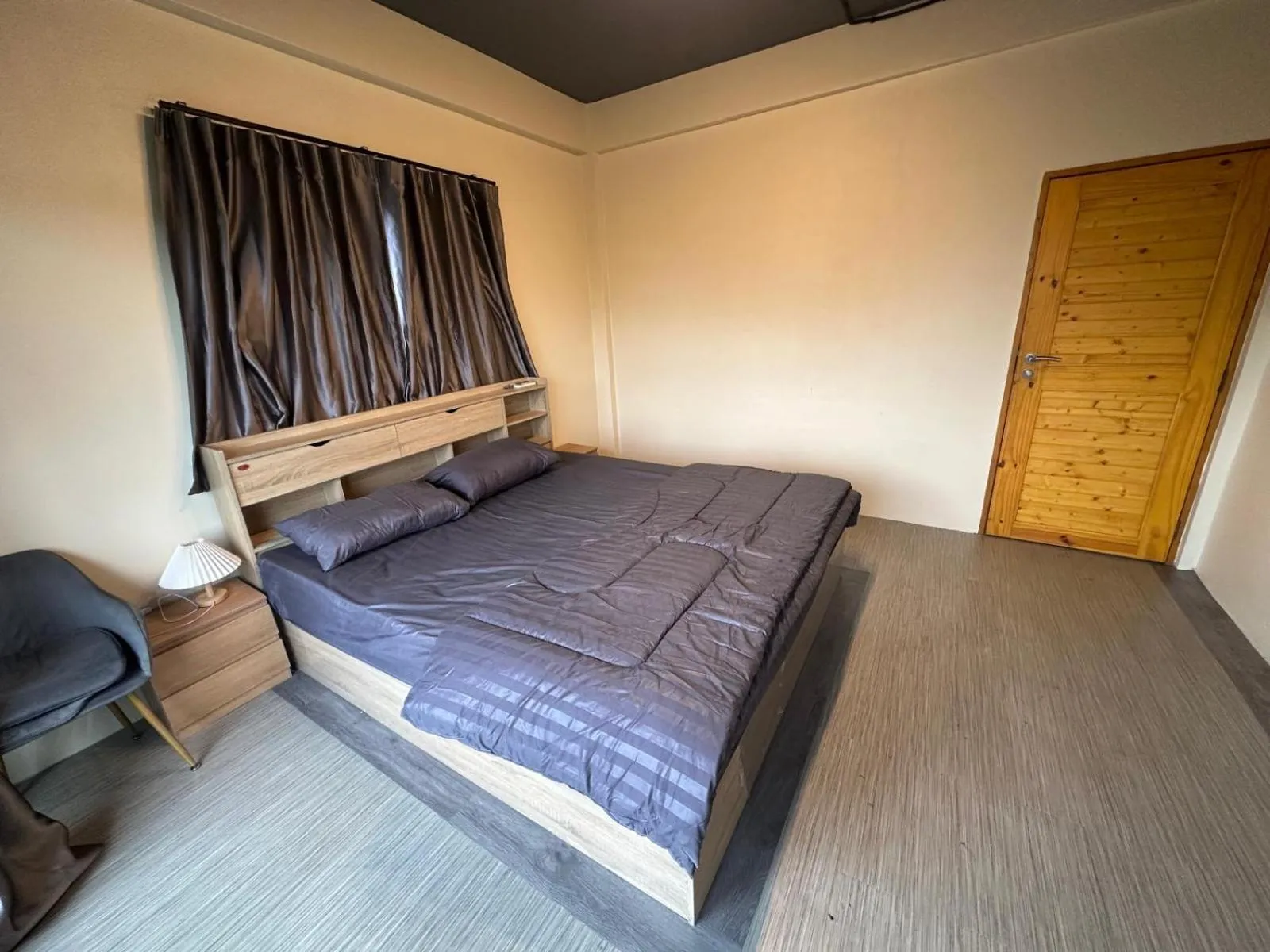 Bed in Hostel Friends Station & Cafe