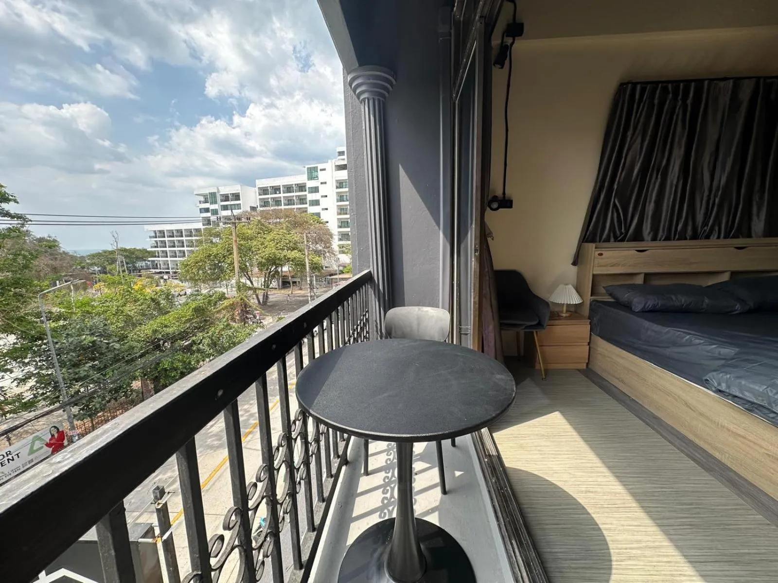 Bed in Hostel Friends Station & Cafe