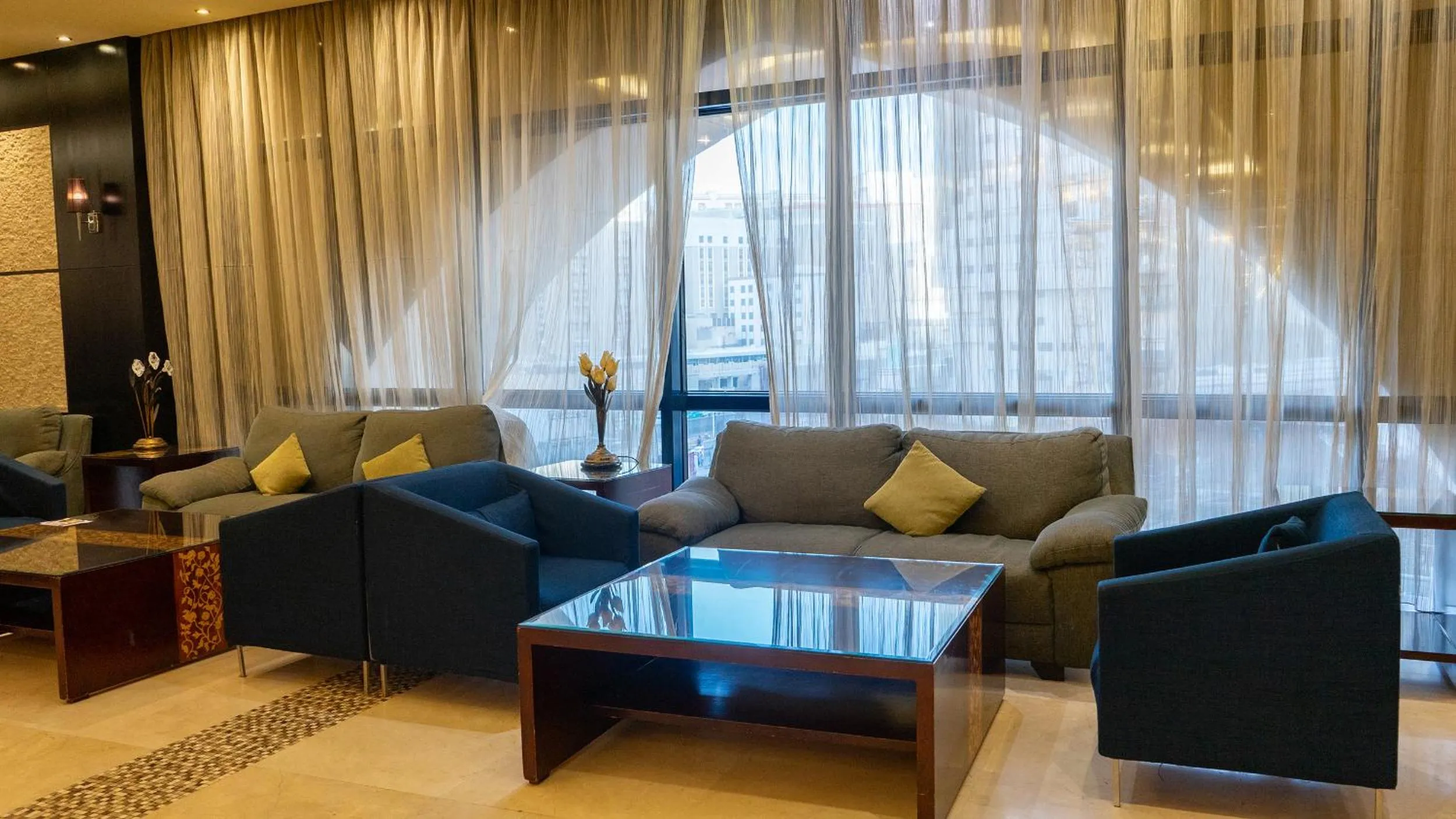 Seating area in فندق الصفوة البرج الثالث Al Safwah Hotel Third Tower 3