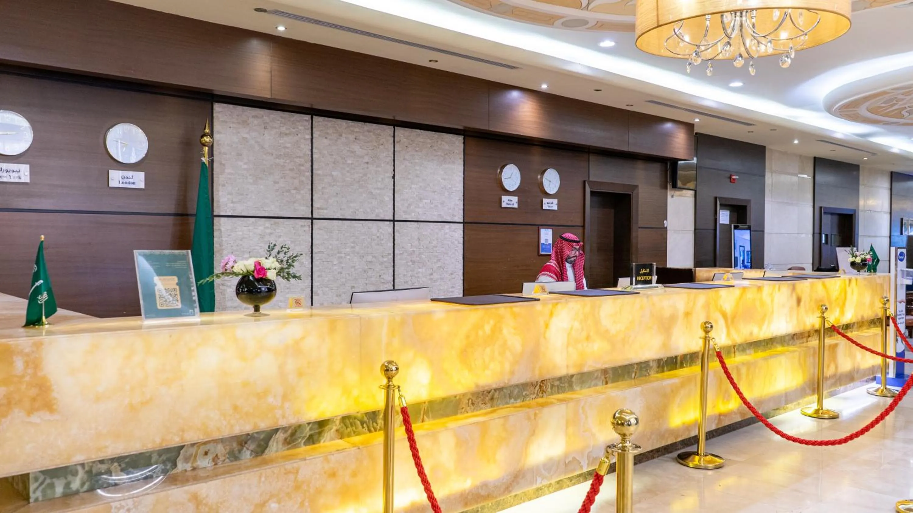 Lobby or reception in فندق الصفوة البرج الثالث Al Safwah Hotel Third Tower 3