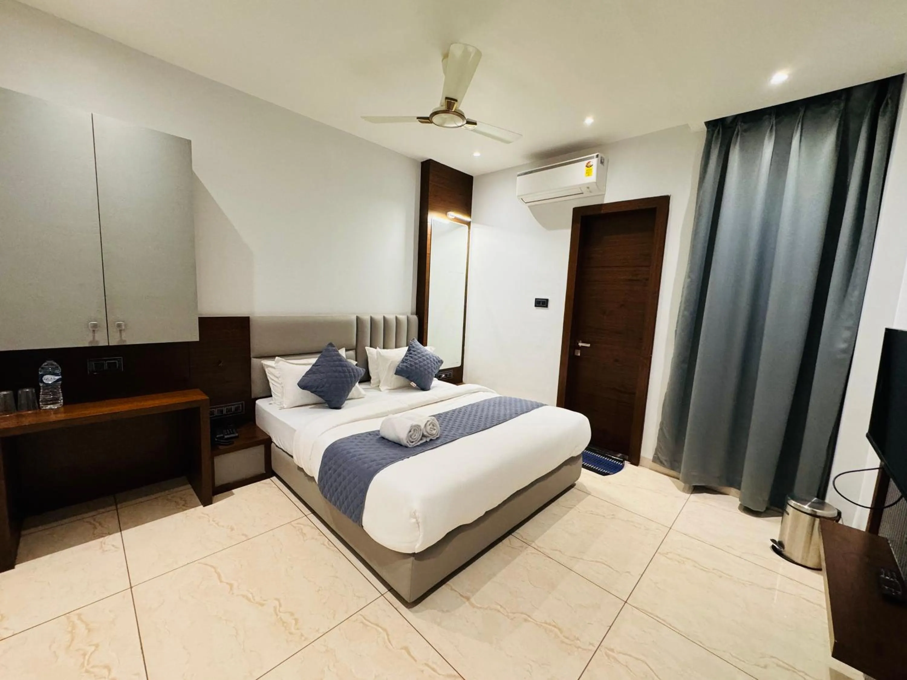 Bed in Hotel Rajdev INN