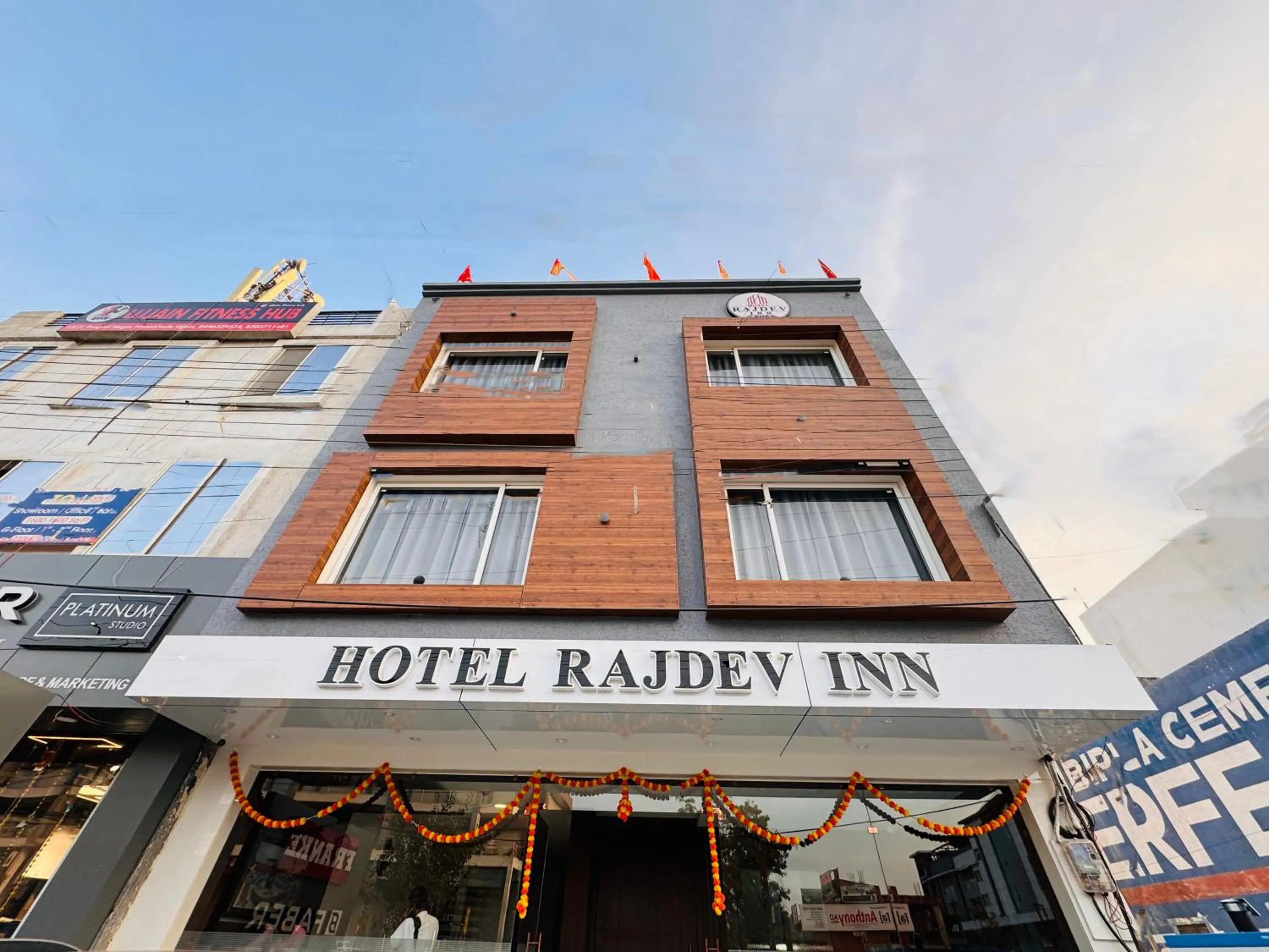 Hotel Rajdev INN