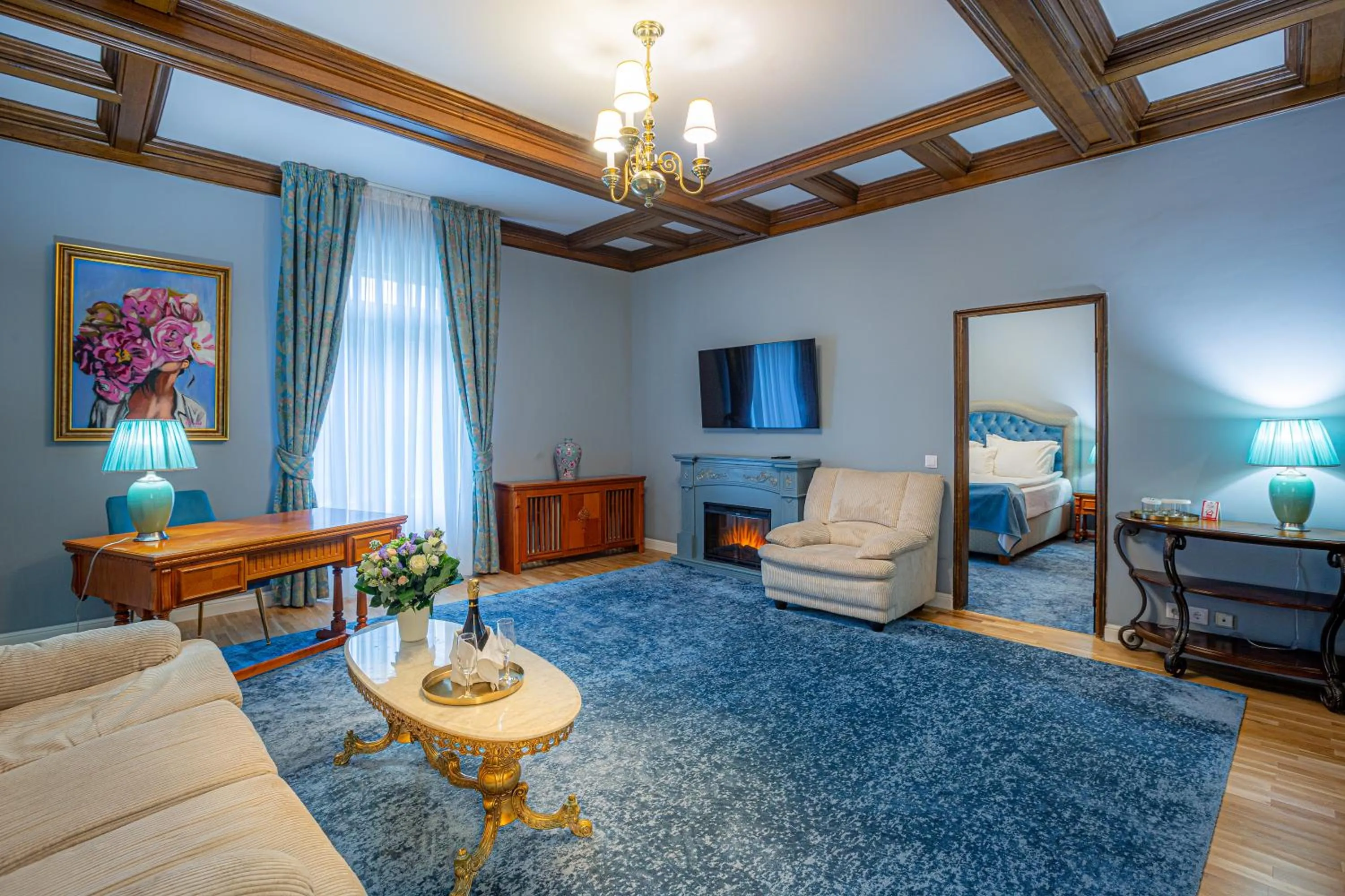 TV and multimedia, Bed in Hotel Palace