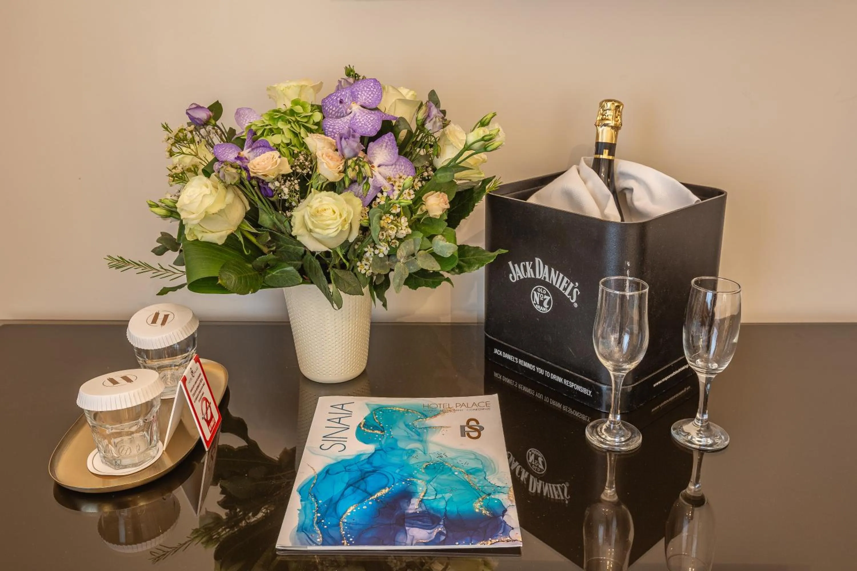 Drinks in Hotel Palace