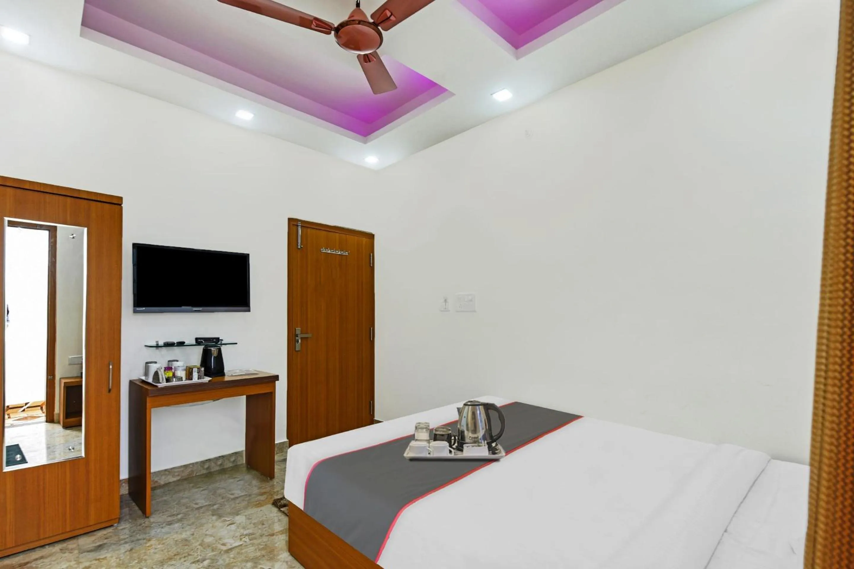 Bedroom, Bed in Super Collection O D N Grand