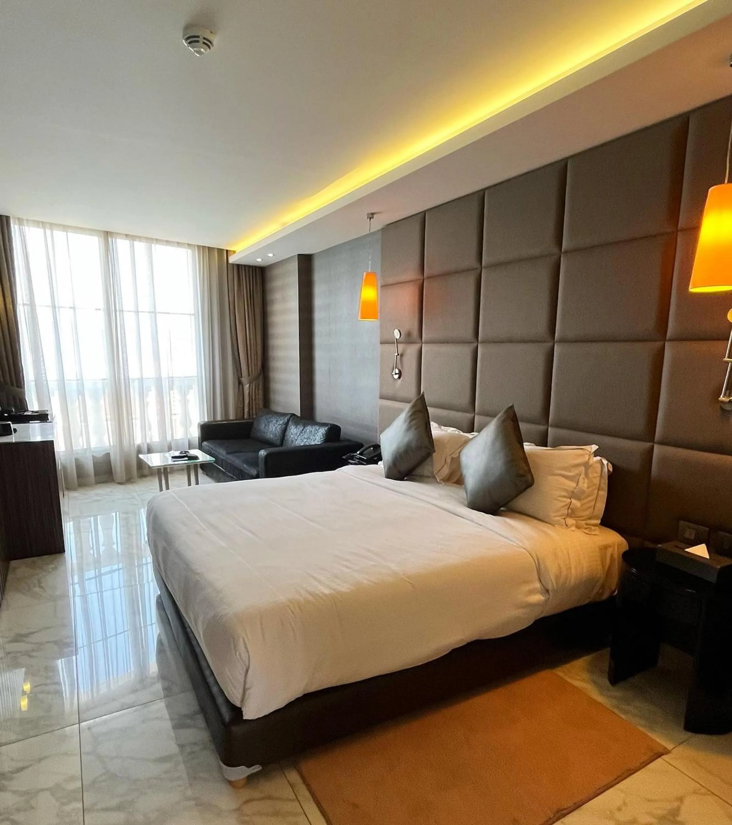 Photo of the whole room, Bed in Monte Cassino