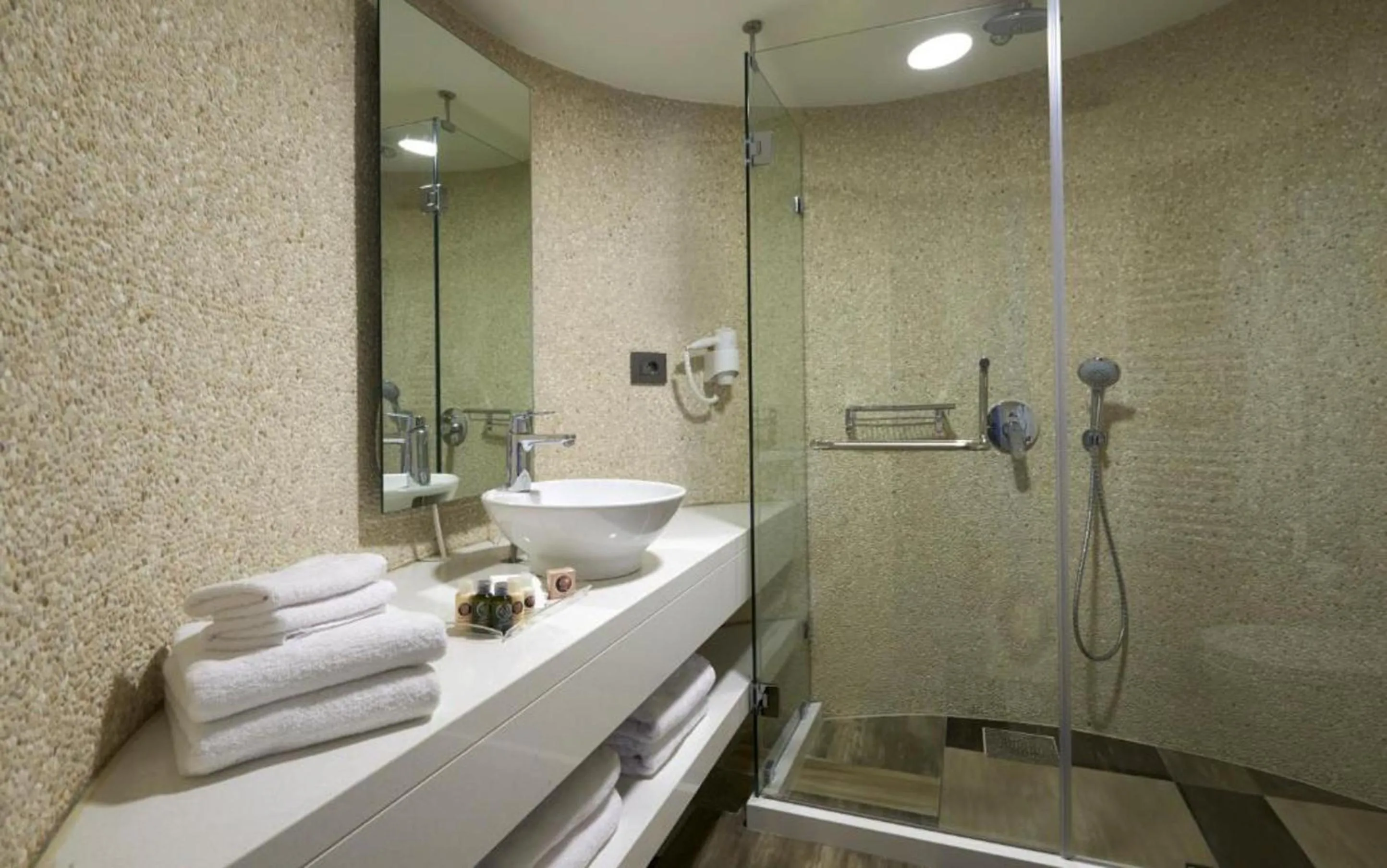 Toilet in Monte Cassino