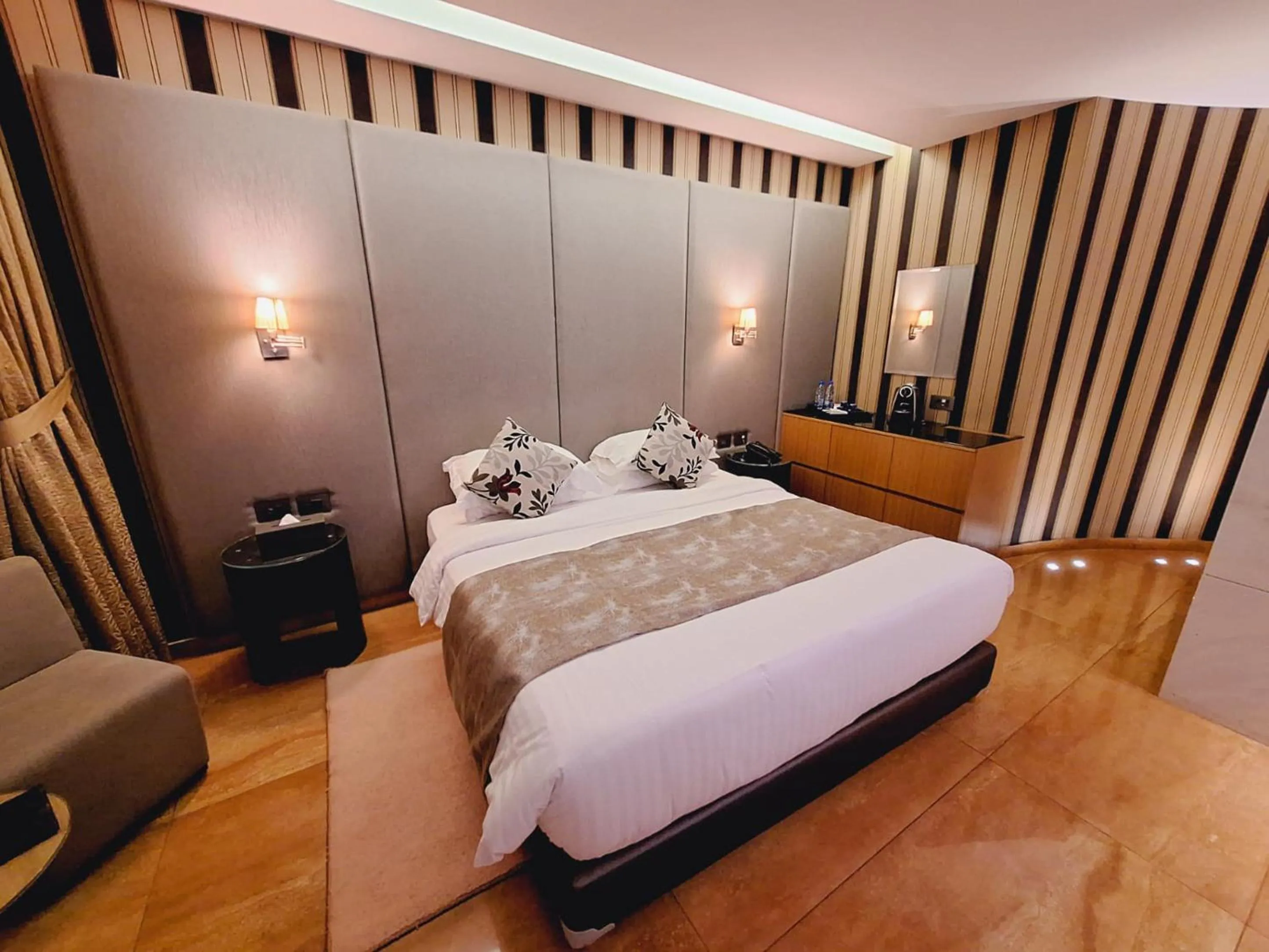 Bedroom, Bed in Monte Cassino