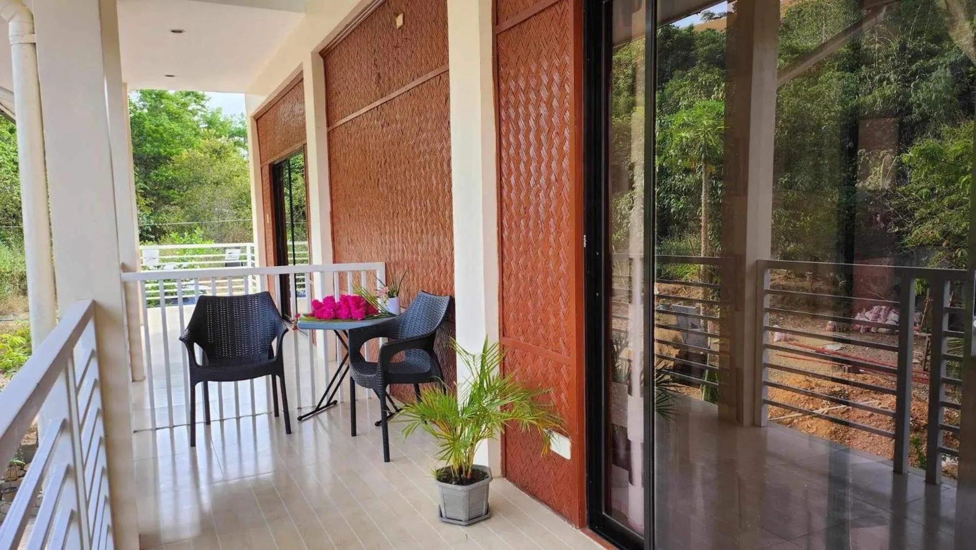 Balcony/Terrace in Flores Garden Hotel