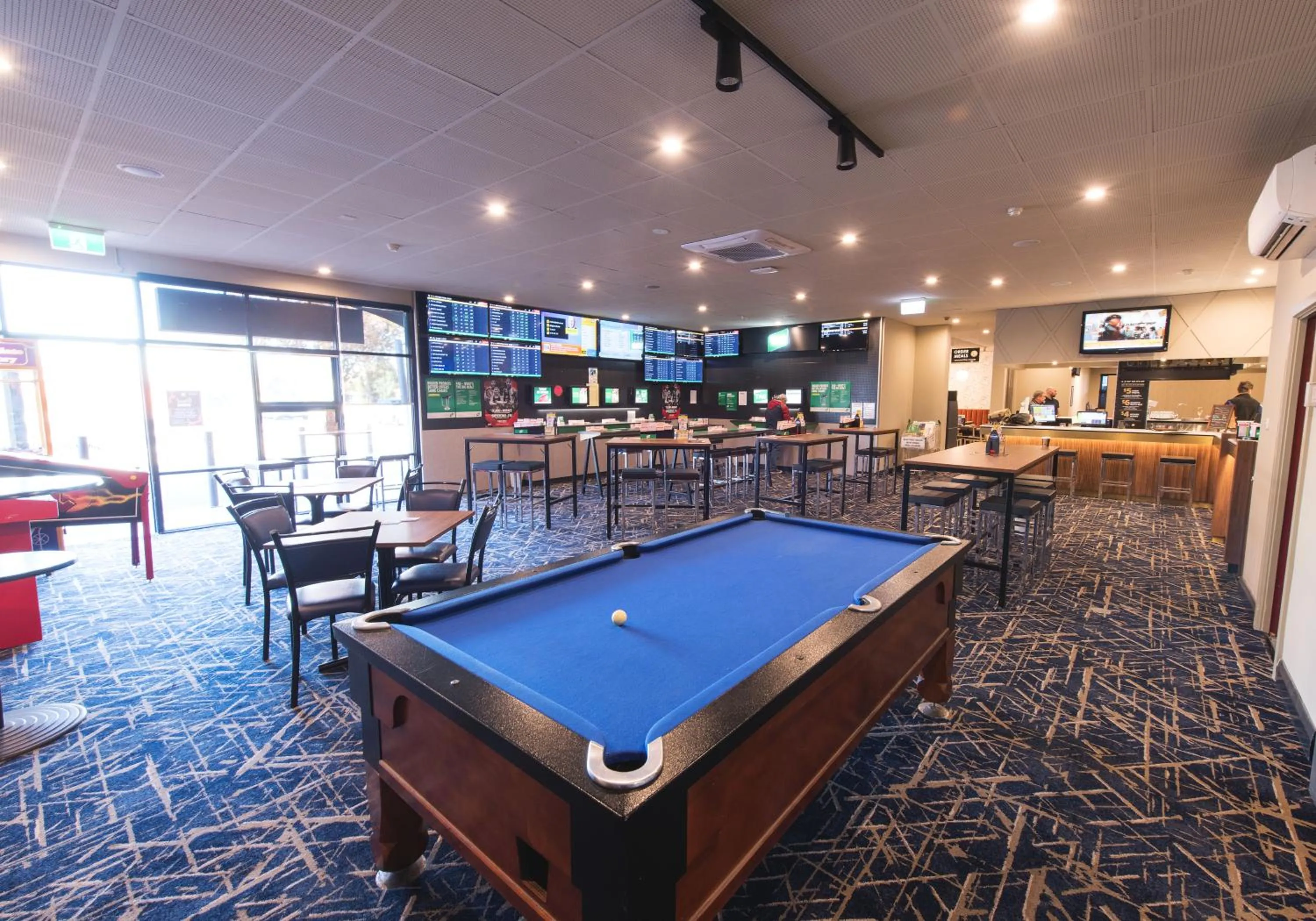 Lounge or bar in Nightcap at Hendon Hotel