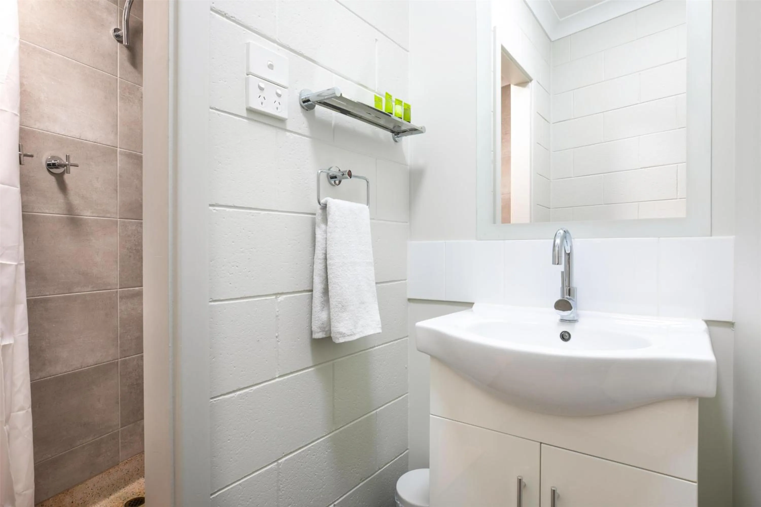 Bathroom in Nightcap at Hendon Hotel